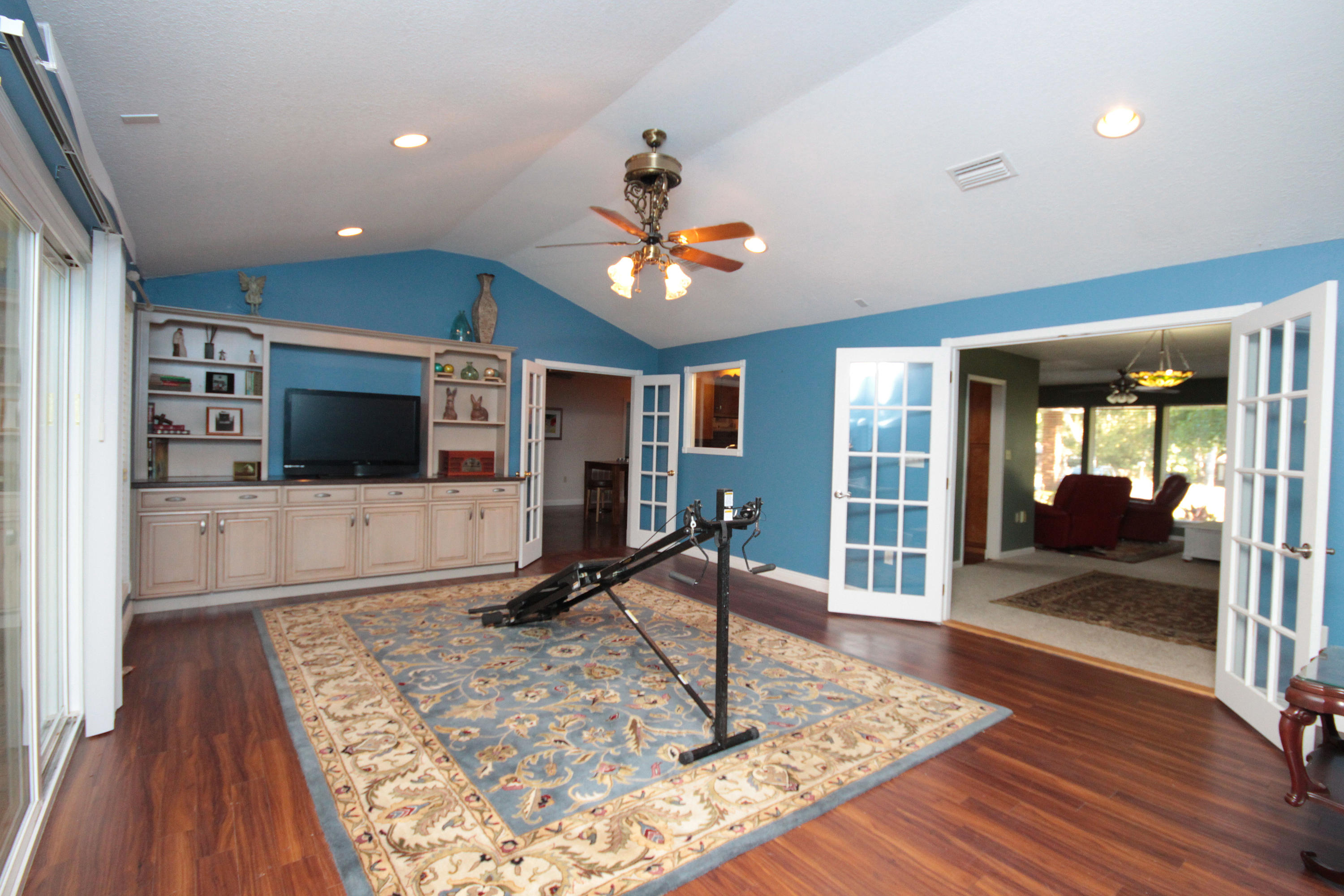 KENWOOD S/D 3RD ADDN - Residential