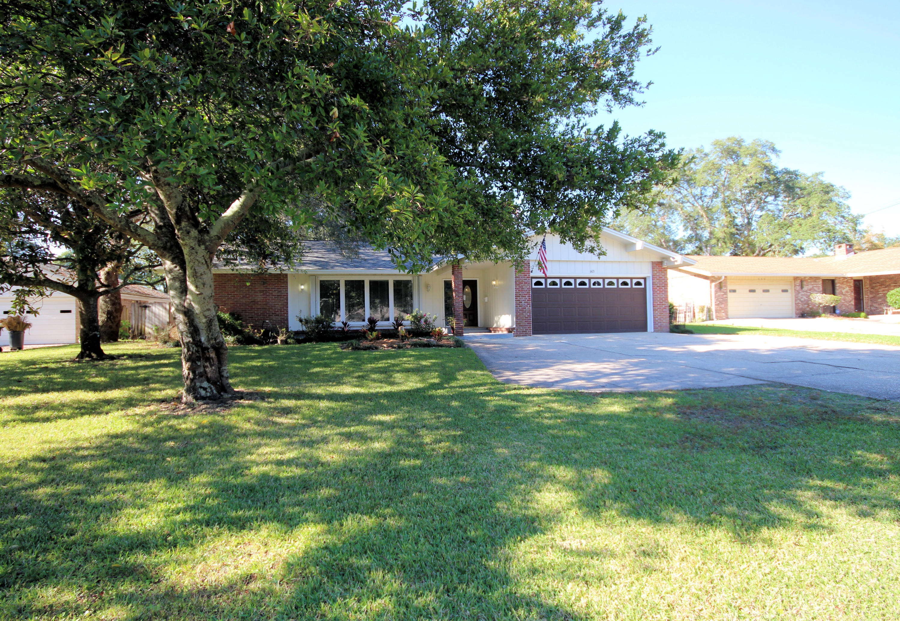 KENWOOD S/D 3RD ADDN - Residential