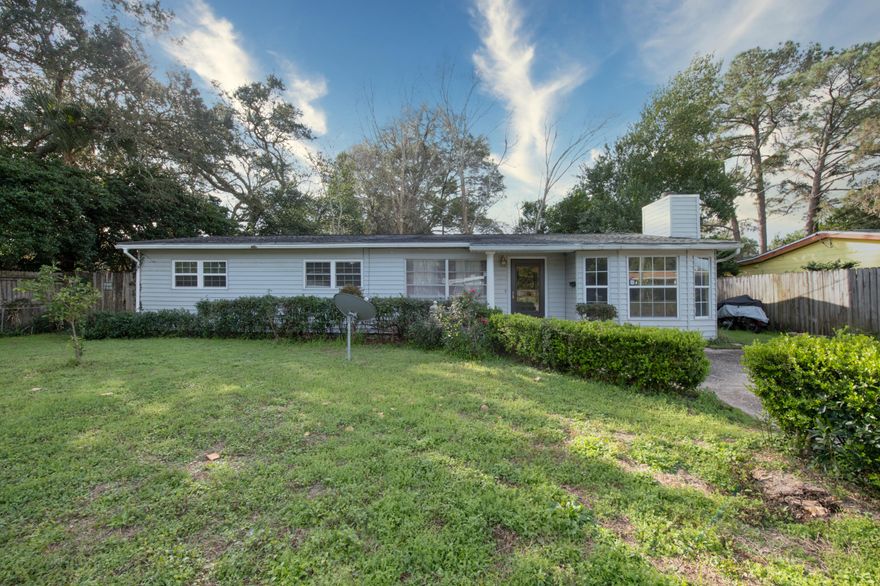 AS-IS! Investor special! Great property right in the heart of Fort Walton Beach. 3 beds and one bath, nearly 1600sqft, open layout with a lovely heated and cooled sun room! Huge backyard perfect for entertaining. Perfect home to make your own at the perfect price! Schedule your showing today!