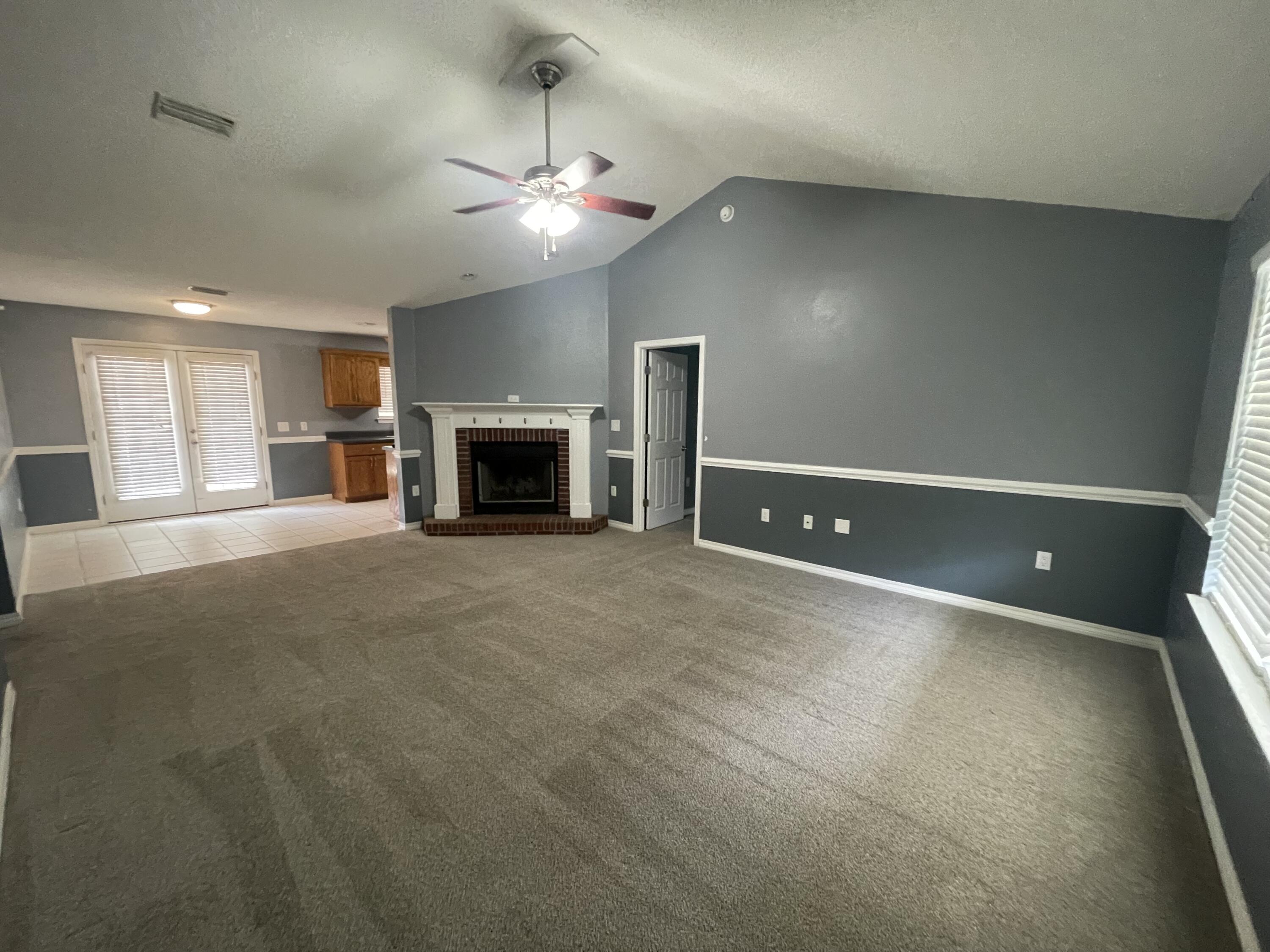 FOXWORTH ESTATES PH 2 - Residential Lease