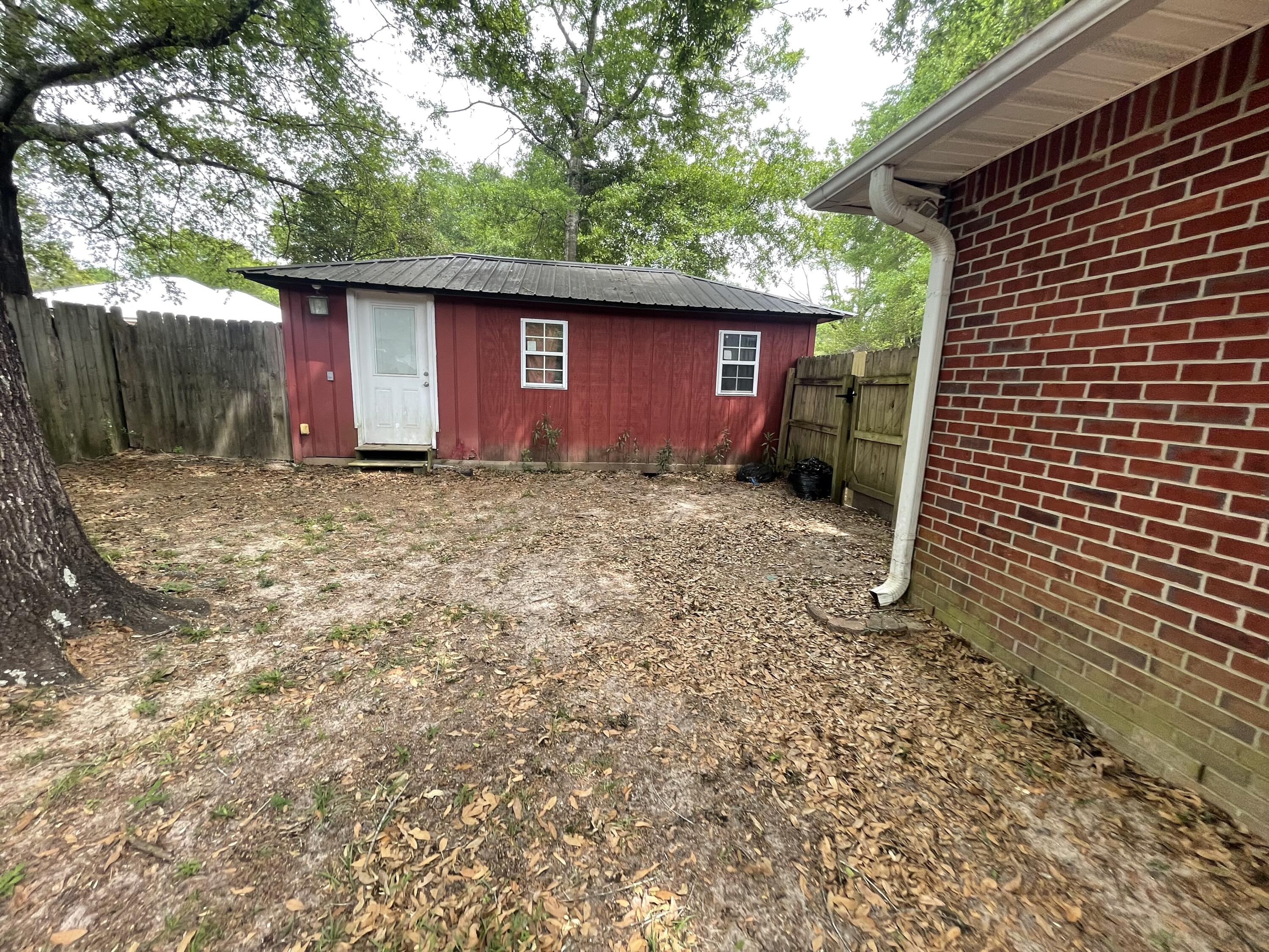 FOXWORTH ESTATES PH 2 - Residential Lease