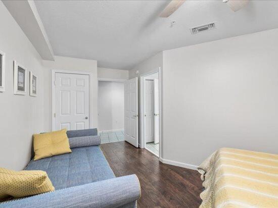 AMALFI COAST RESORT - Residential Lease