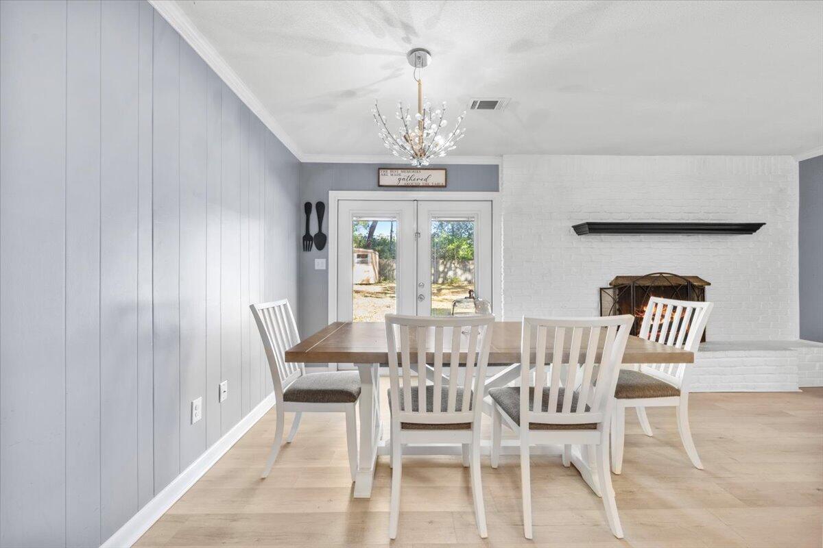 COLONY ESTATES - Residential Lease