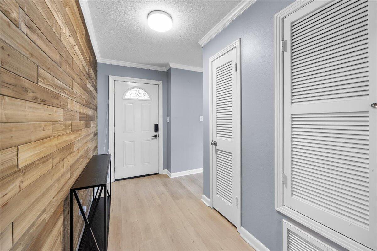 COLONY ESTATES - Residential Lease