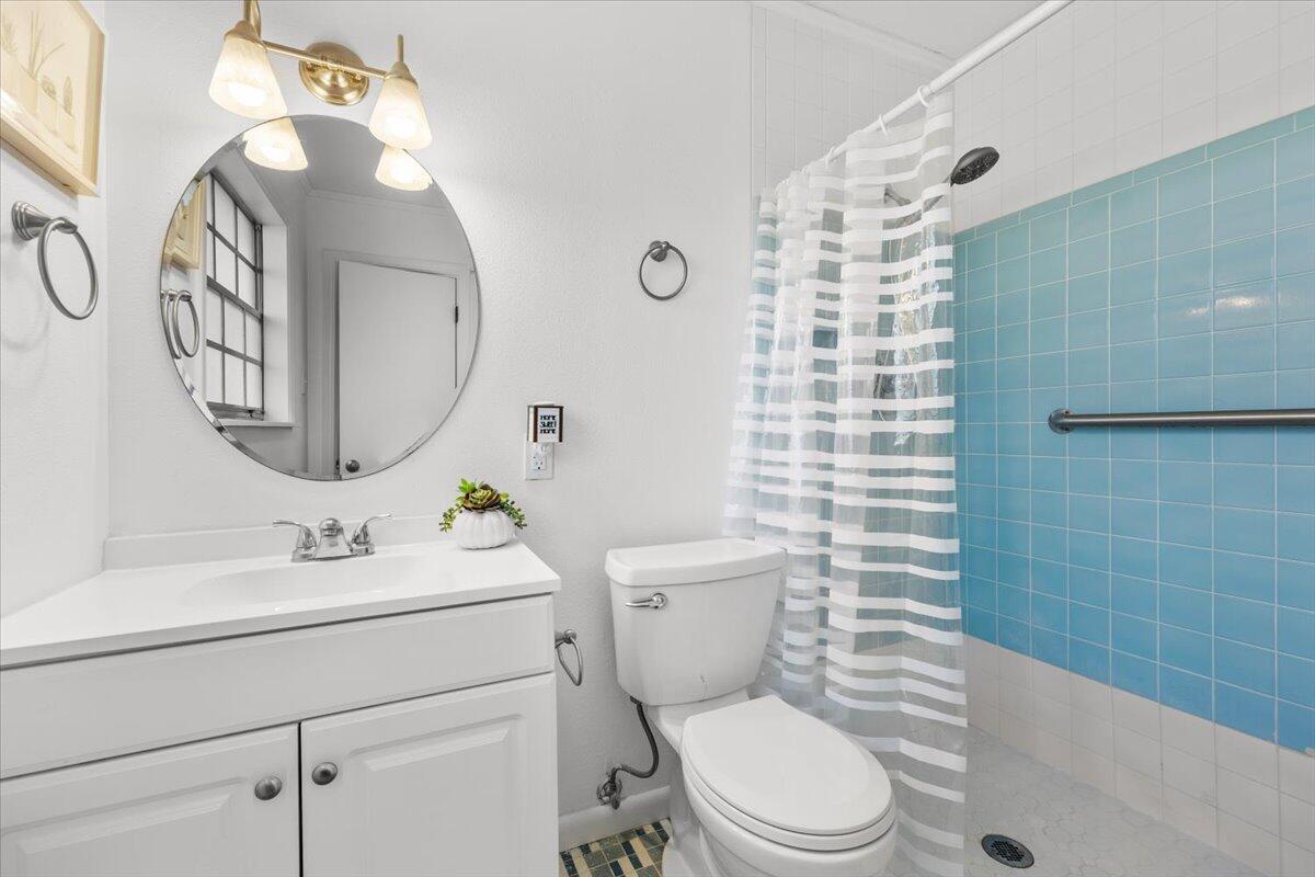 COLONY ESTATES - Residential Lease