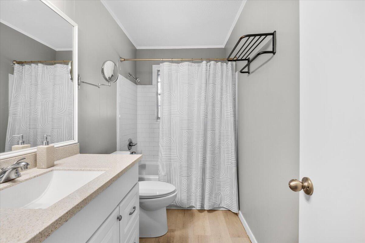 COLONY ESTATES - Residential Lease