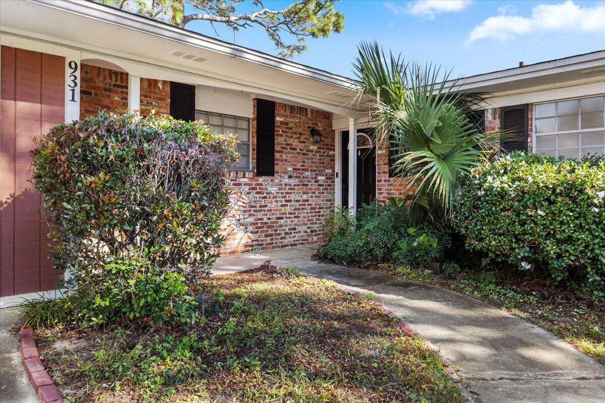 COLONY ESTATES - Residential Lease