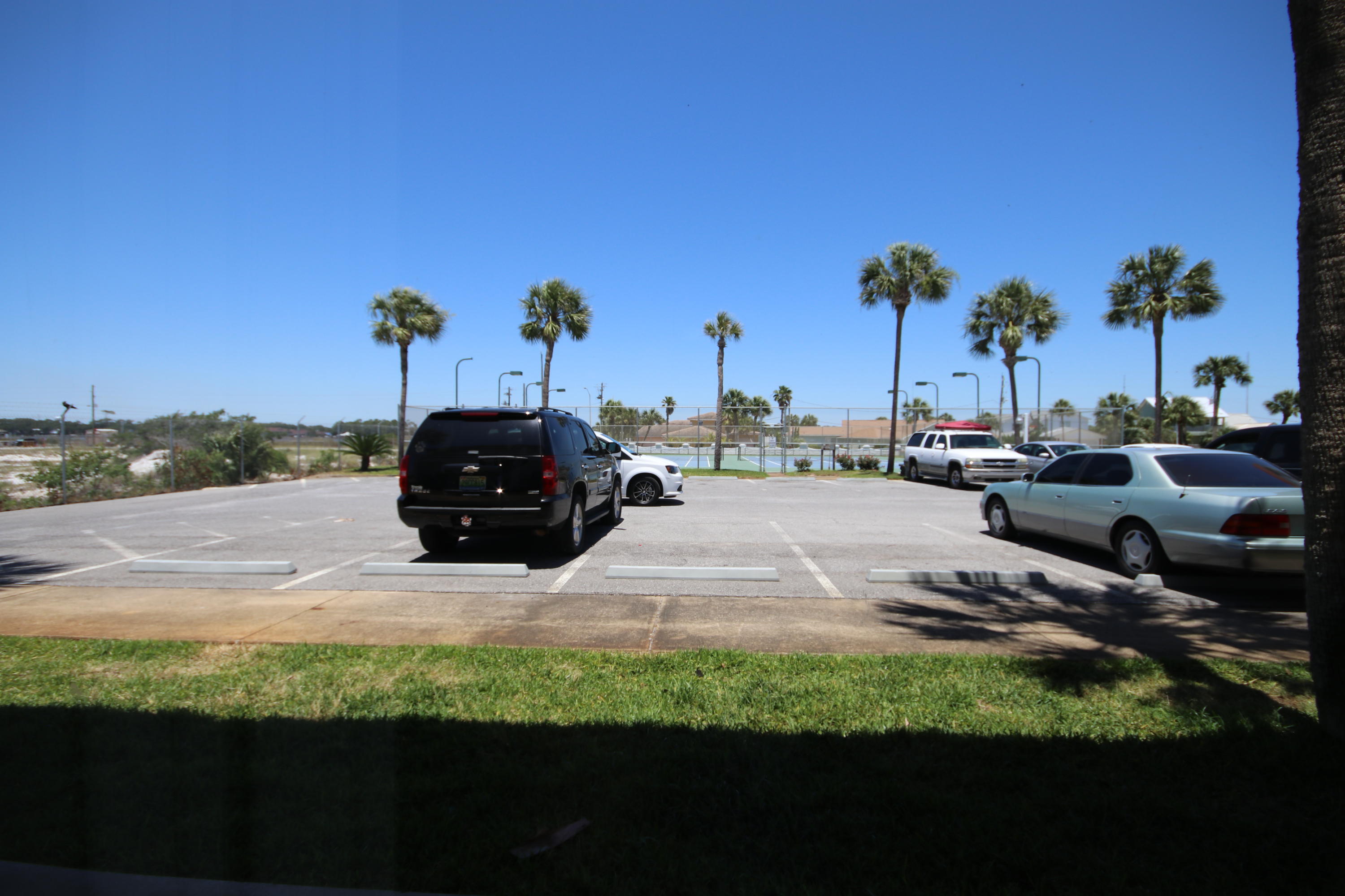 EL MATADOR CONDO - Residential