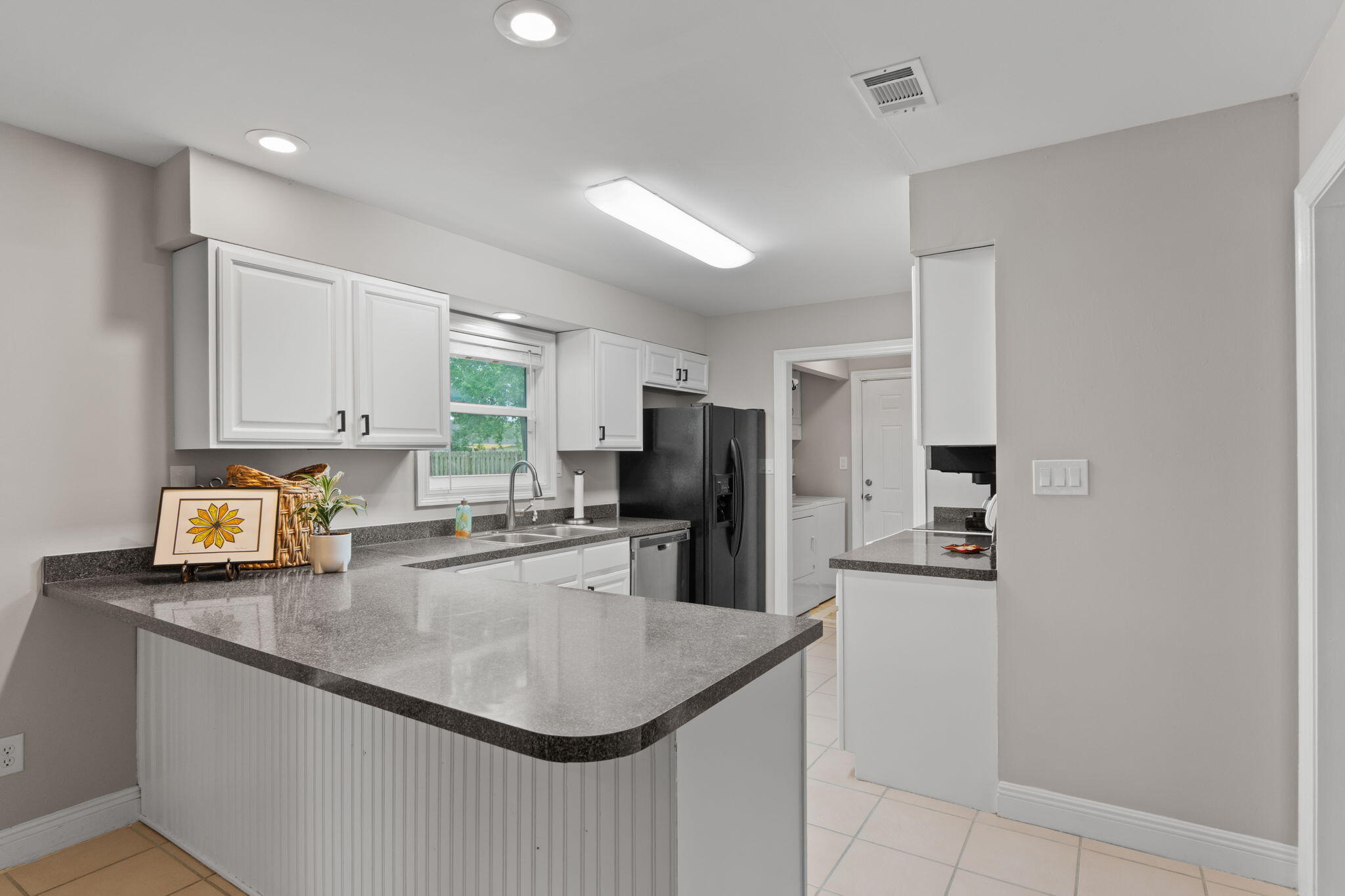HOLLEY BY THE SEA - Residential