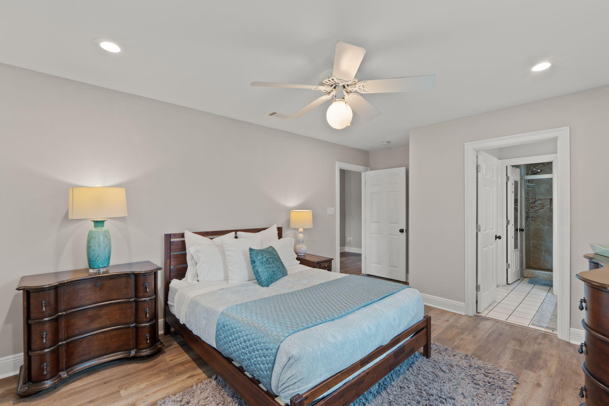 HOLLEY BY THE SEA - Residential