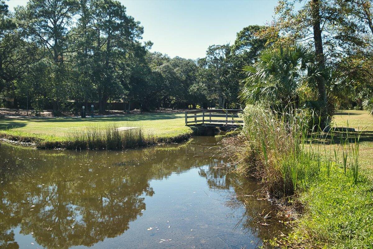 ELLIOTTS POINT 4TH ADDN - Residential
