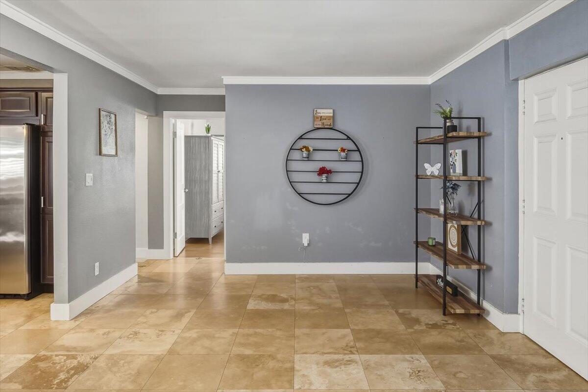 ELLIOTTS POINT 4TH ADDN - Residential