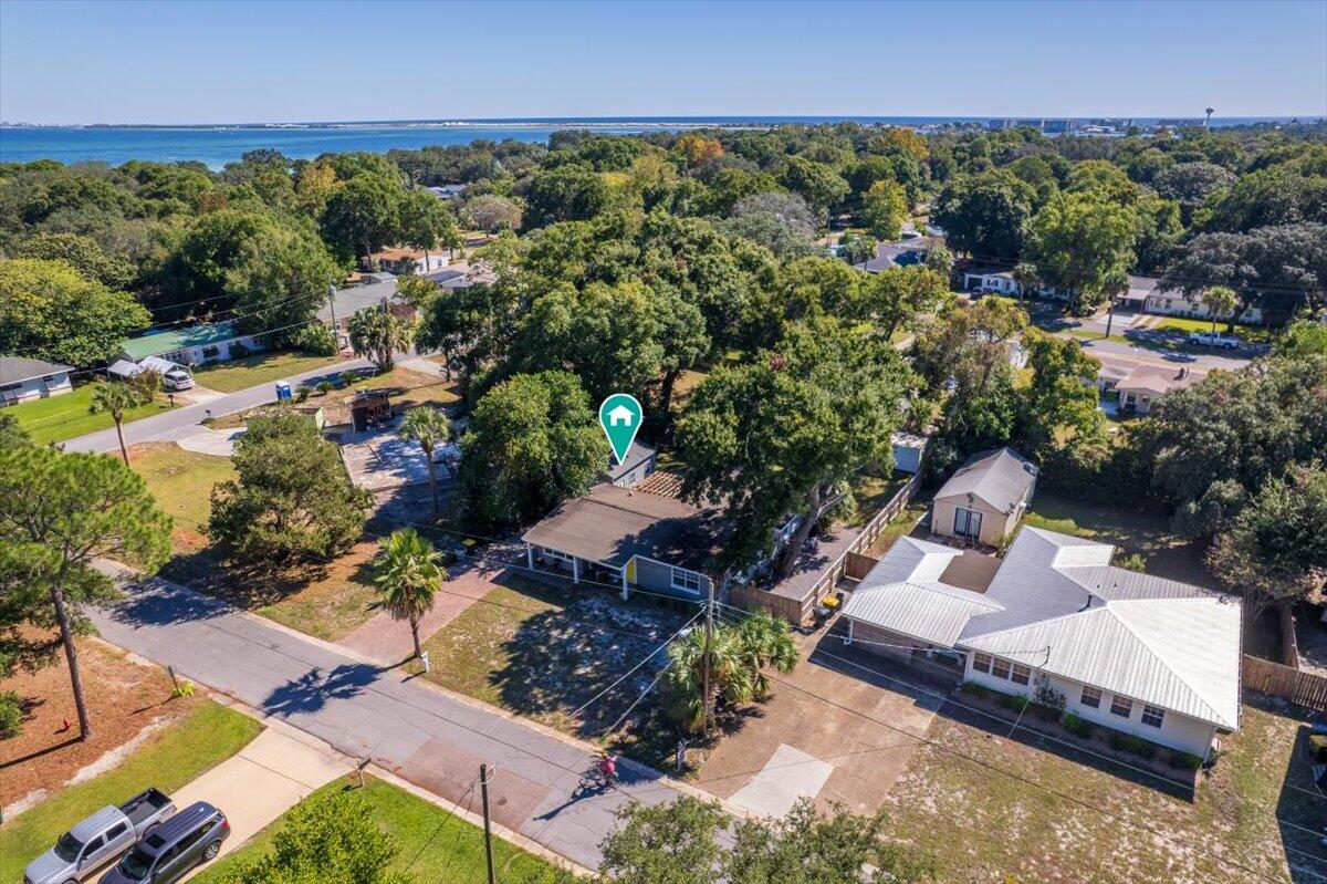 ELLIOTTS POINT 4TH ADDN - Residential