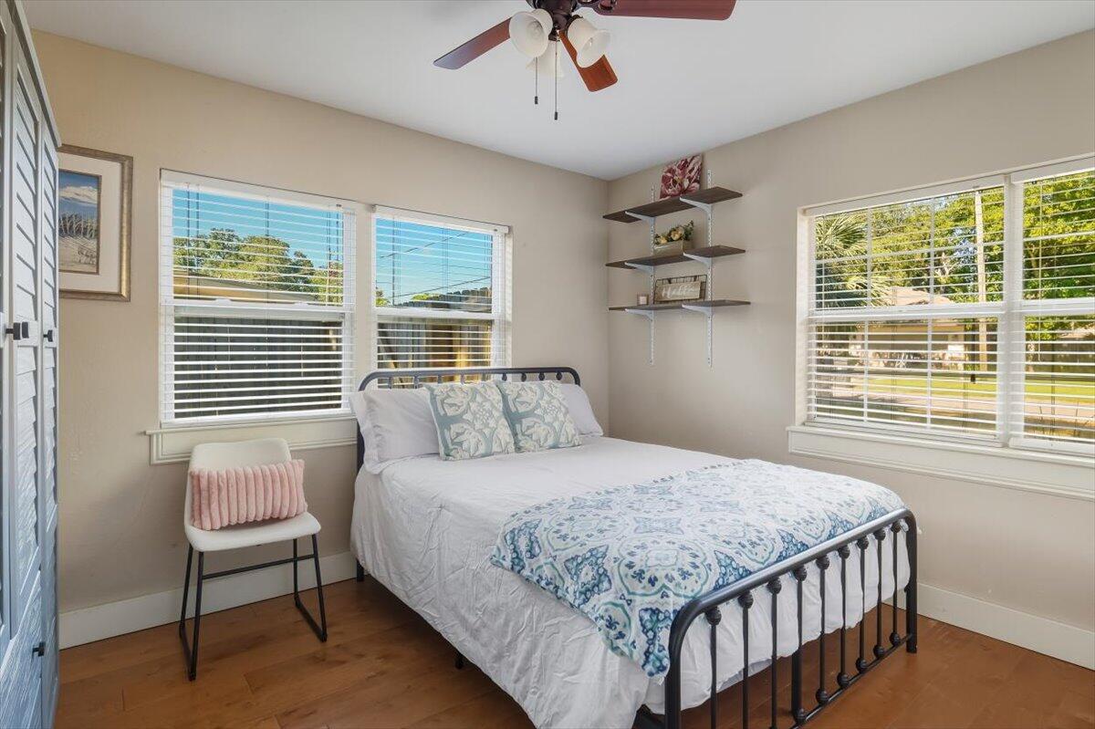 ELLIOTTS POINT 4TH ADDN - Residential