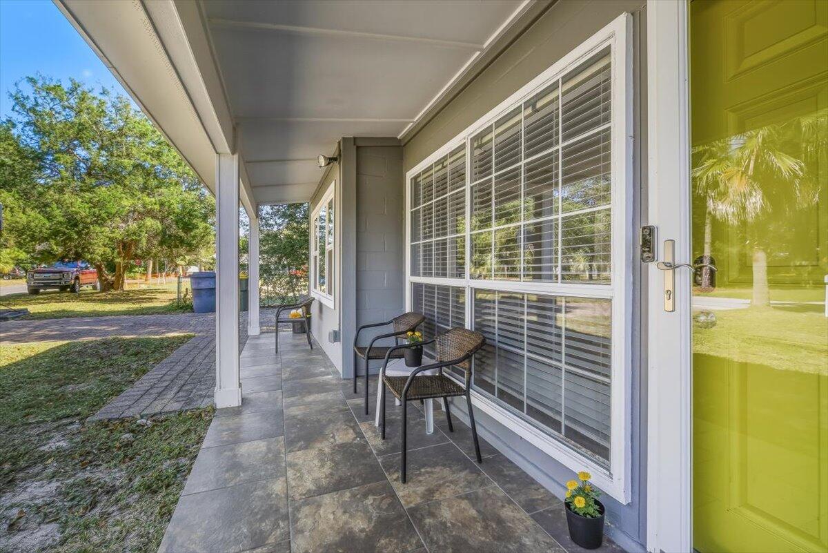 ELLIOTTS POINT 4TH ADDN - Residential