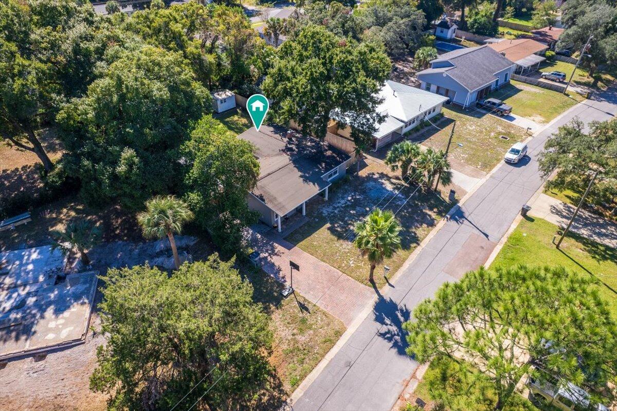 ELLIOTTS POINT 4TH ADDN - Residential