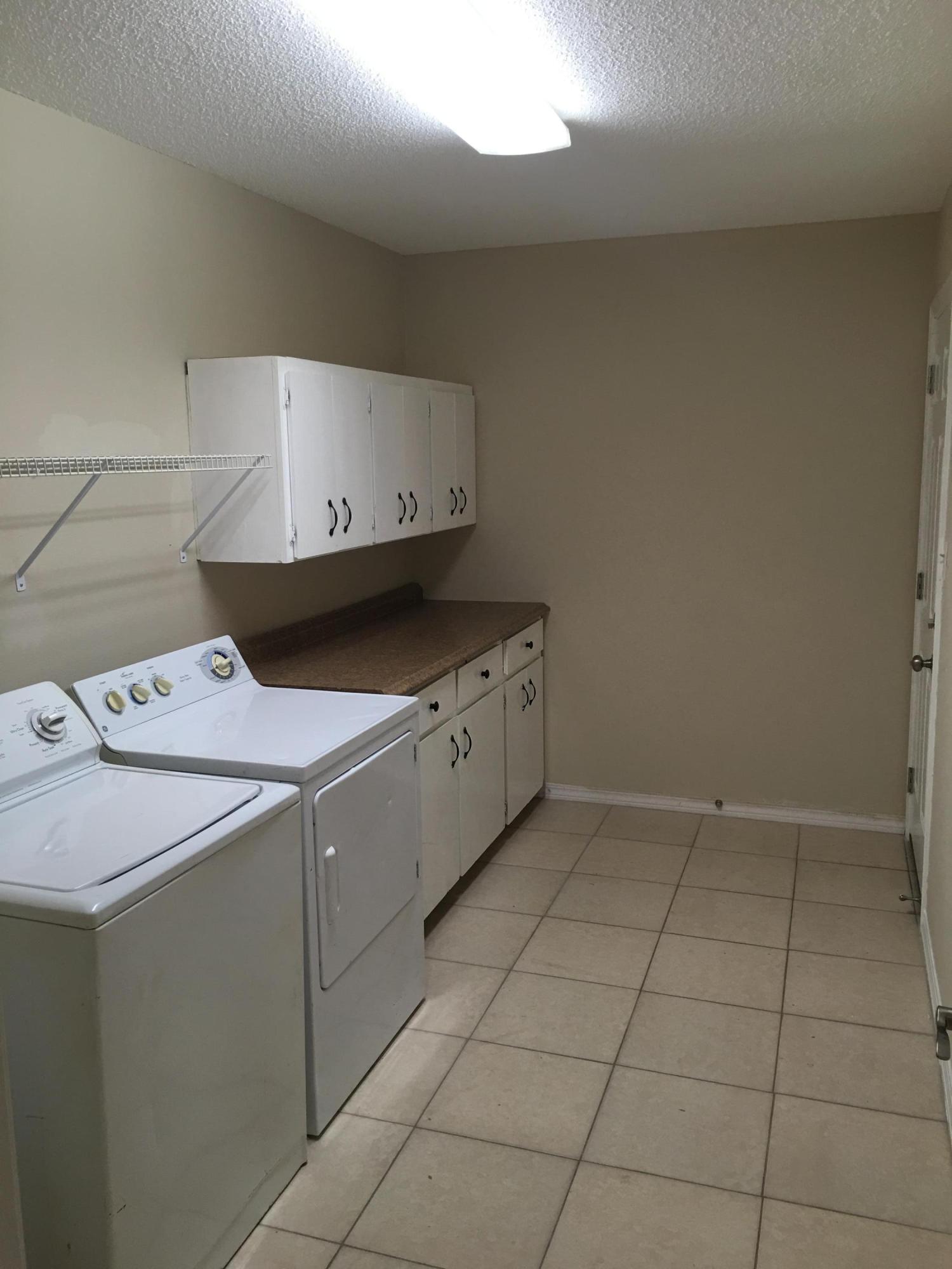 Leonne - Residential