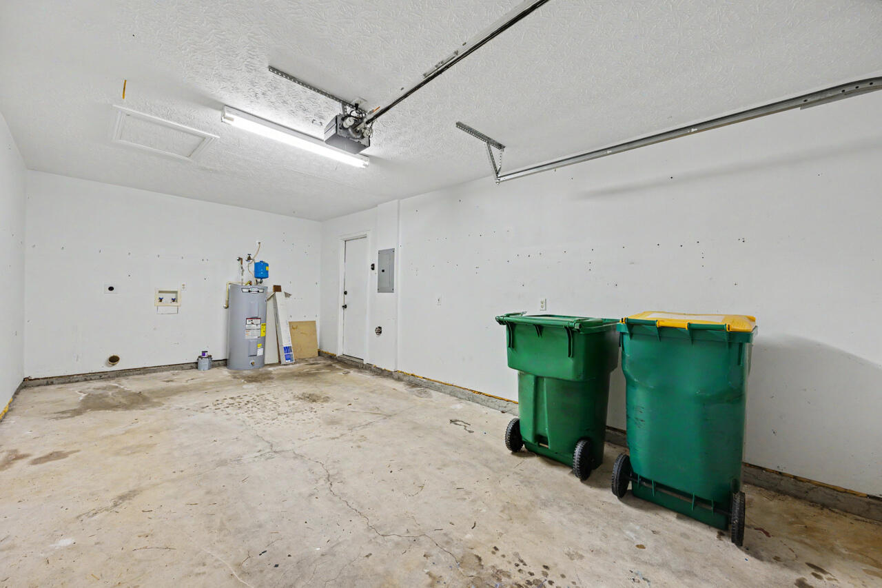 FOREST OAKS PH 3 - Residential