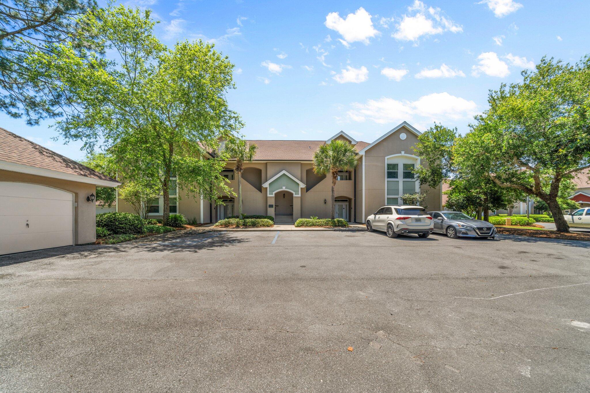 8512 Turnberry Court 8512