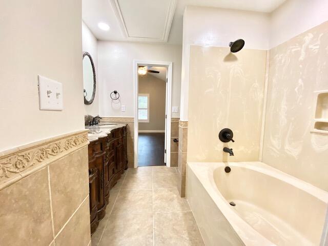 PARKWOOD AT BLUEWATER BAY - Residential Lease