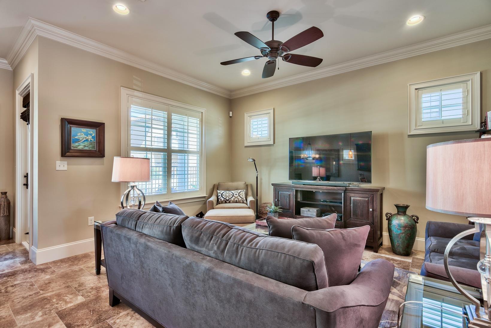 VILLA LAGO - Residential