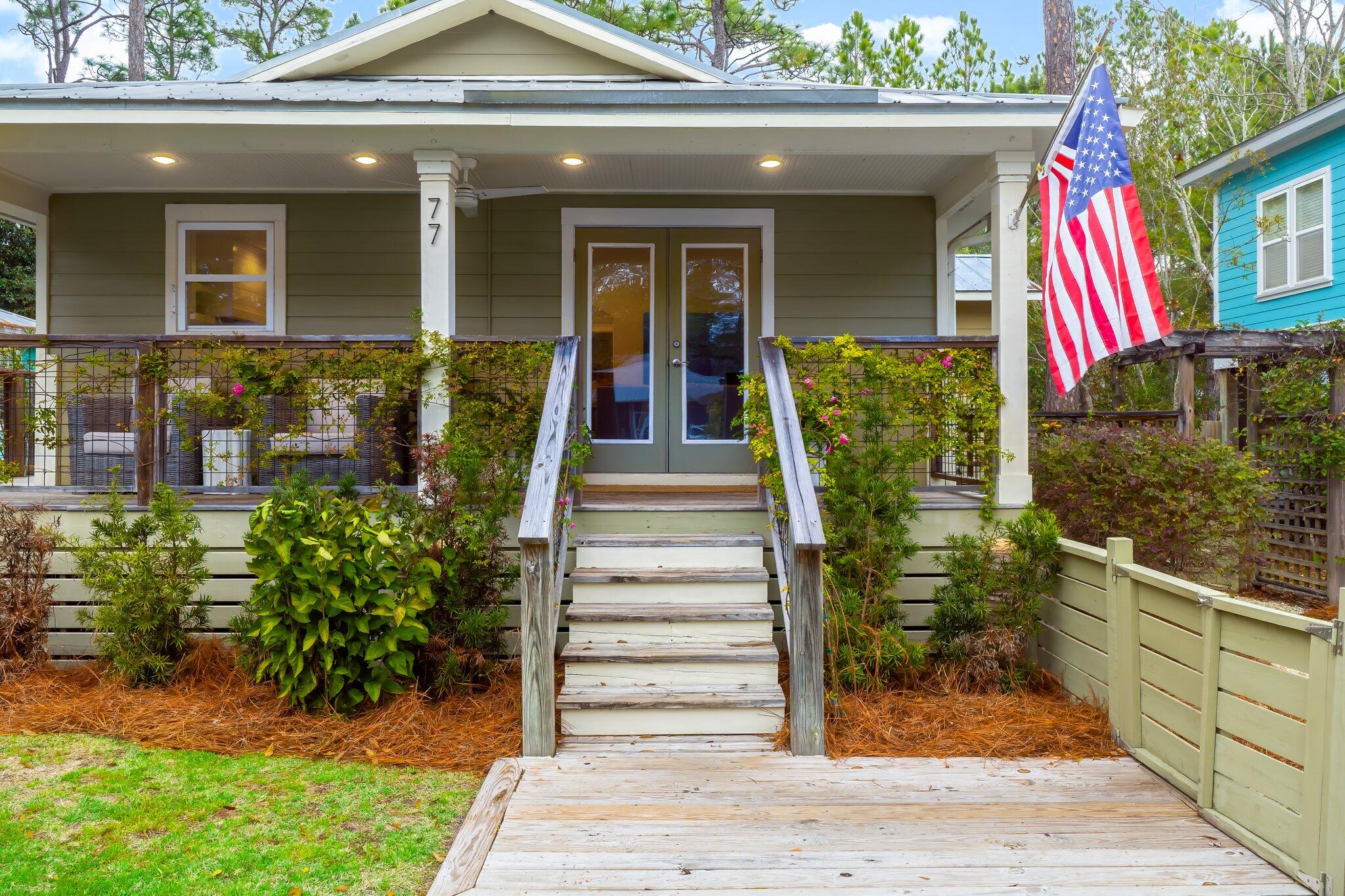 MAGNOLIA BEACH - Residential