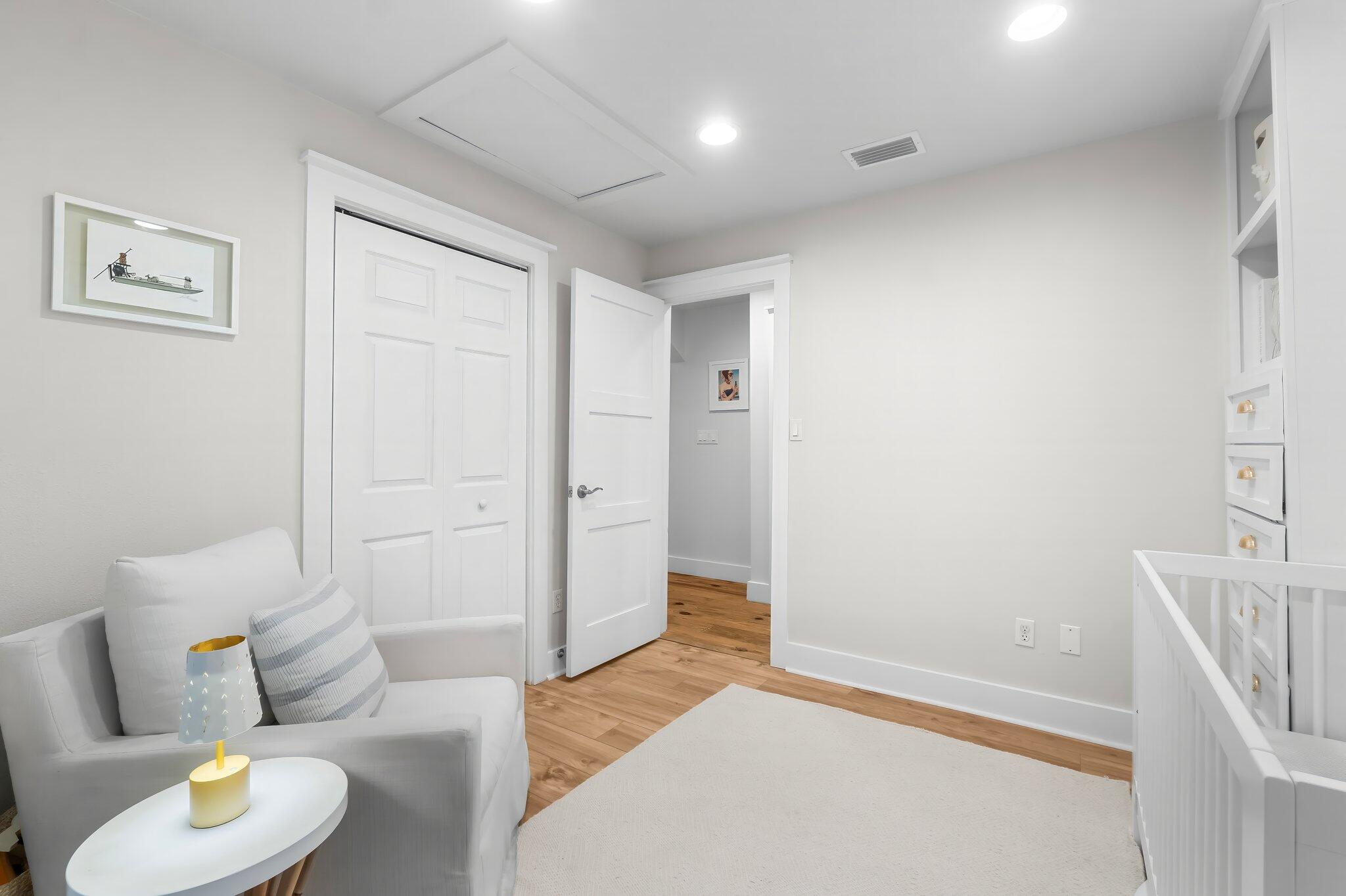 MAGNOLIA BEACH - Residential