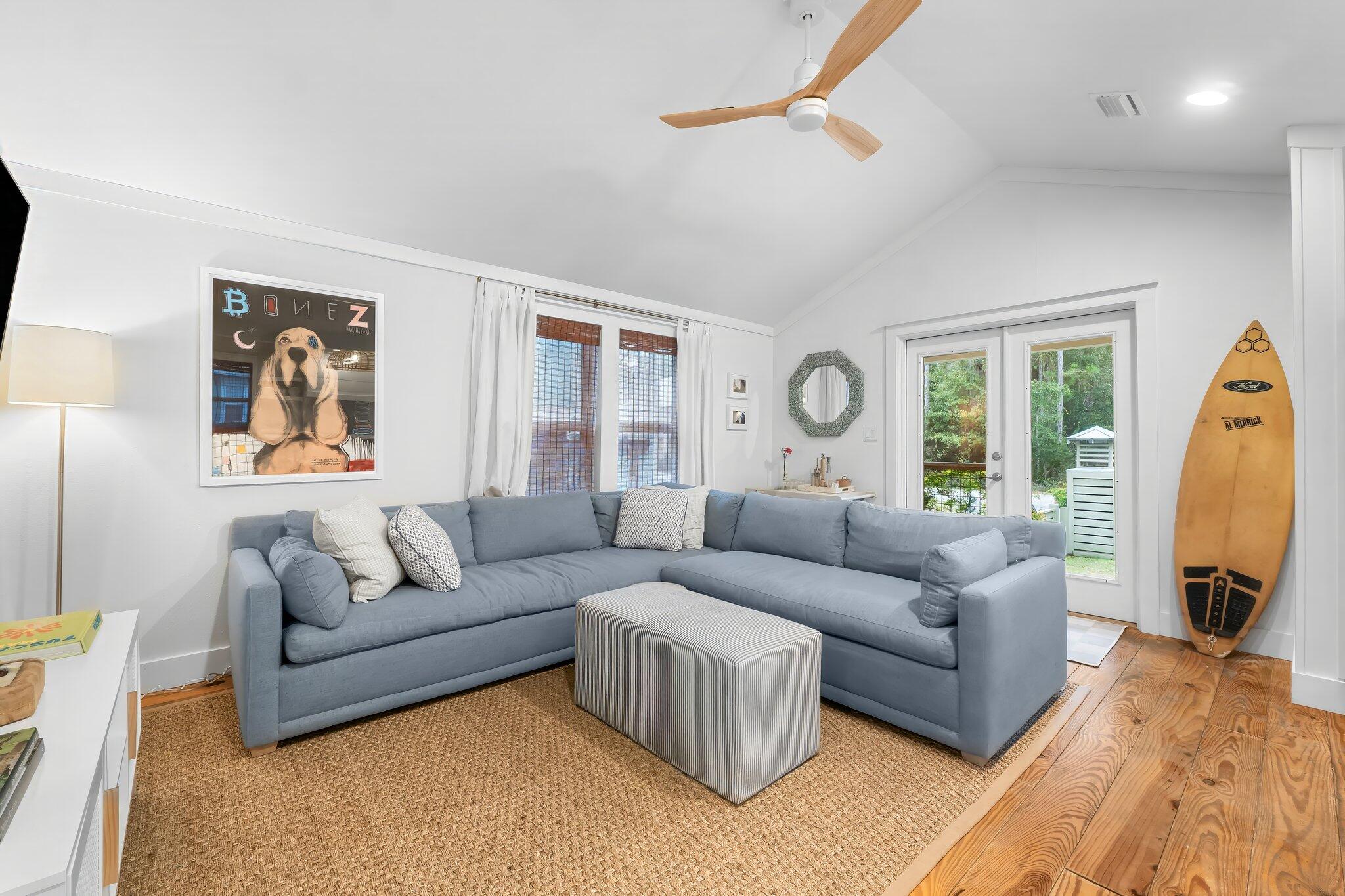 MAGNOLIA BEACH - Residential