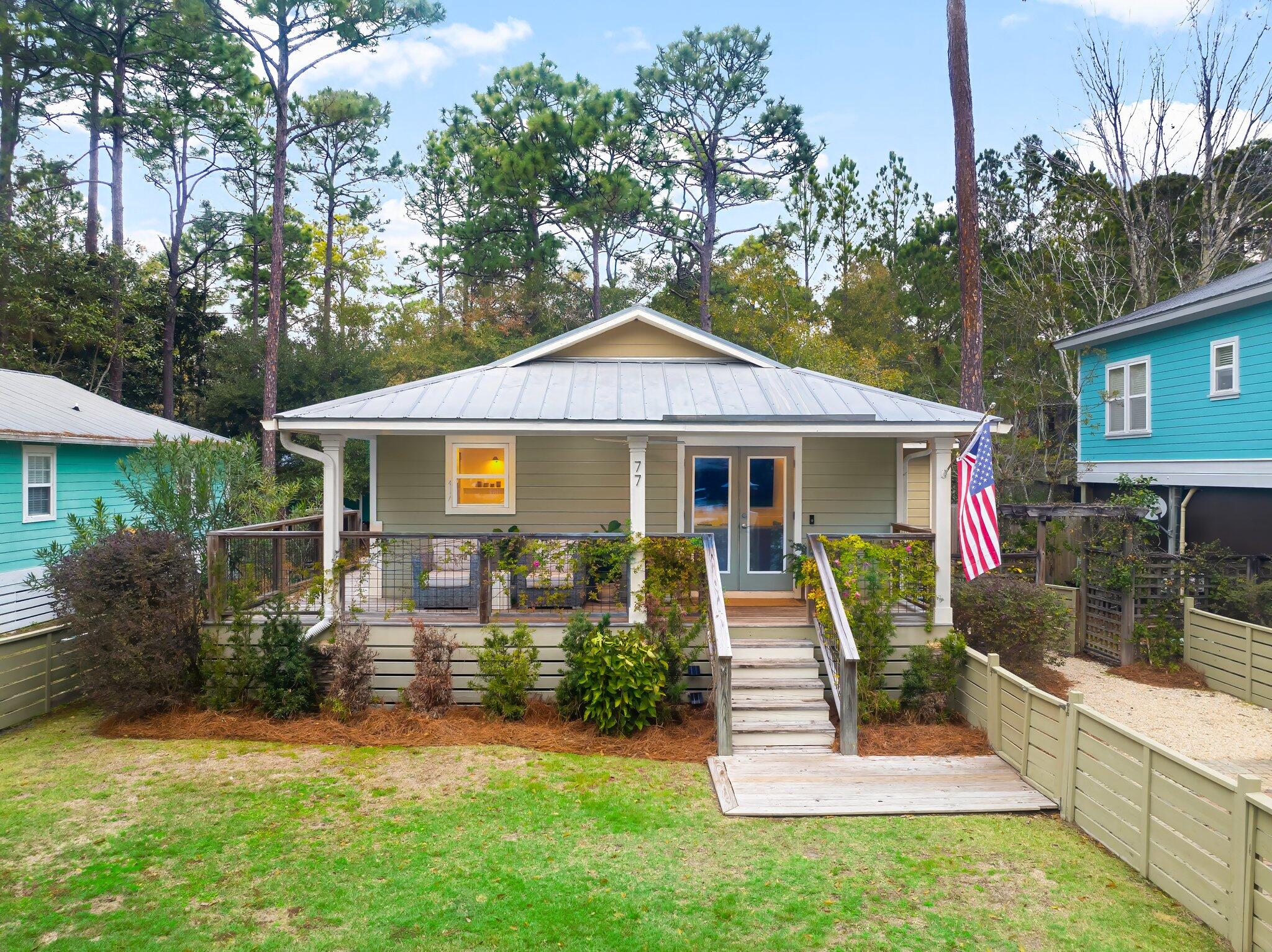 MAGNOLIA BEACH - Residential