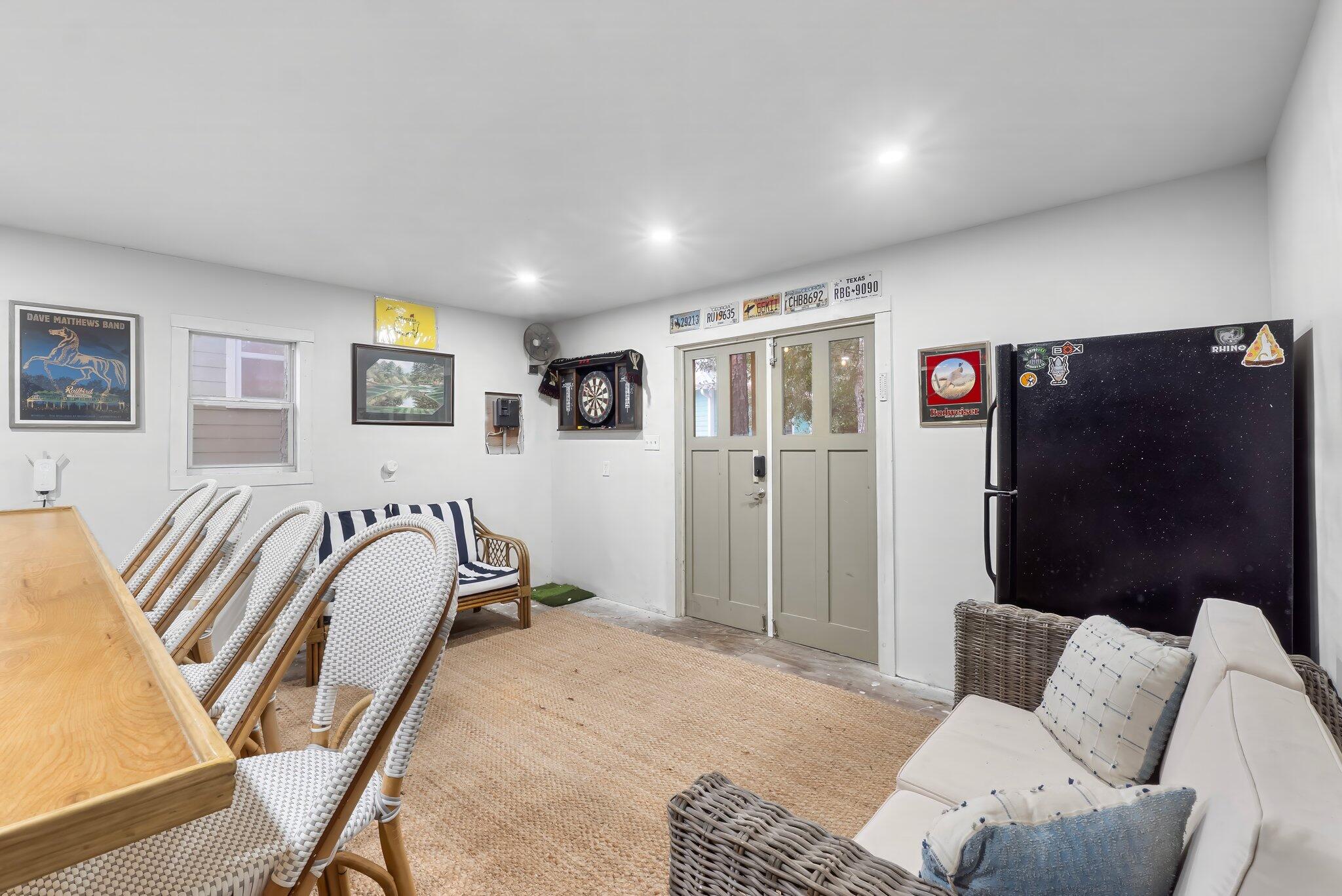 MAGNOLIA BEACH - Residential