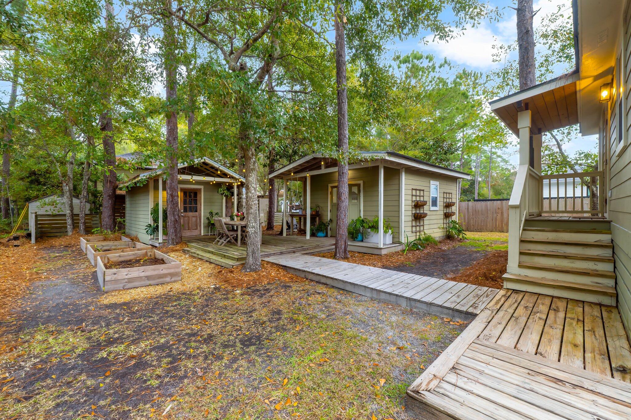 MAGNOLIA BEACH - Residential