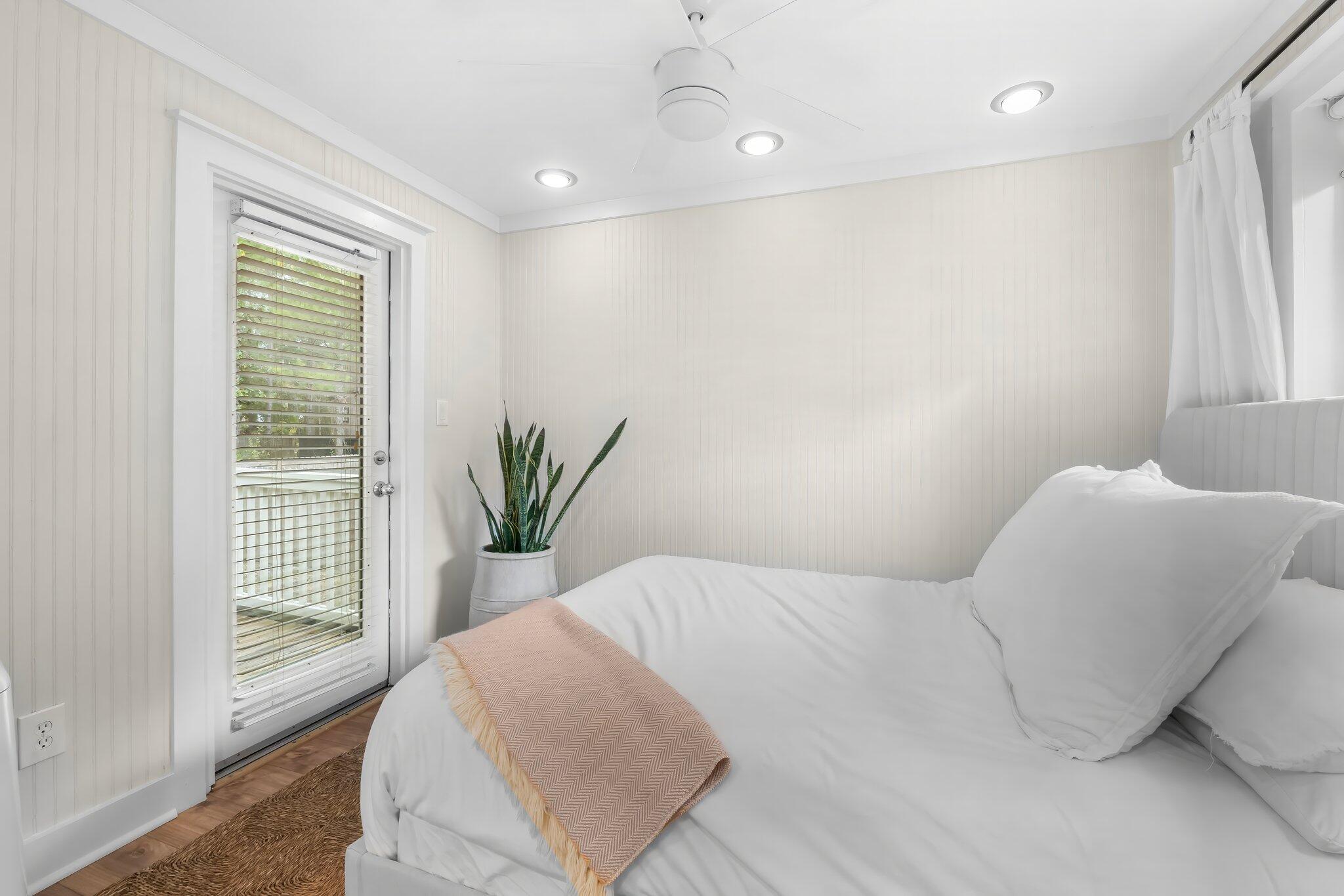 MAGNOLIA BEACH - Residential