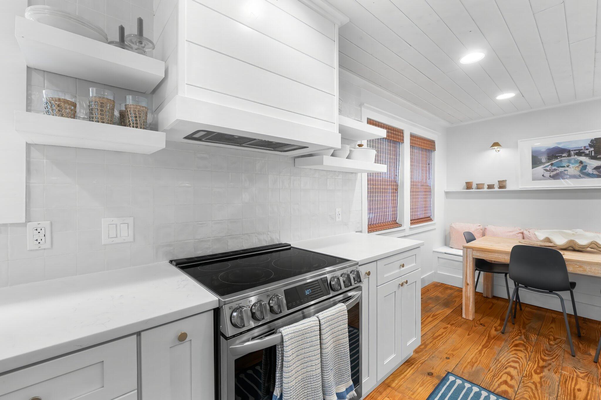 MAGNOLIA BEACH - Residential