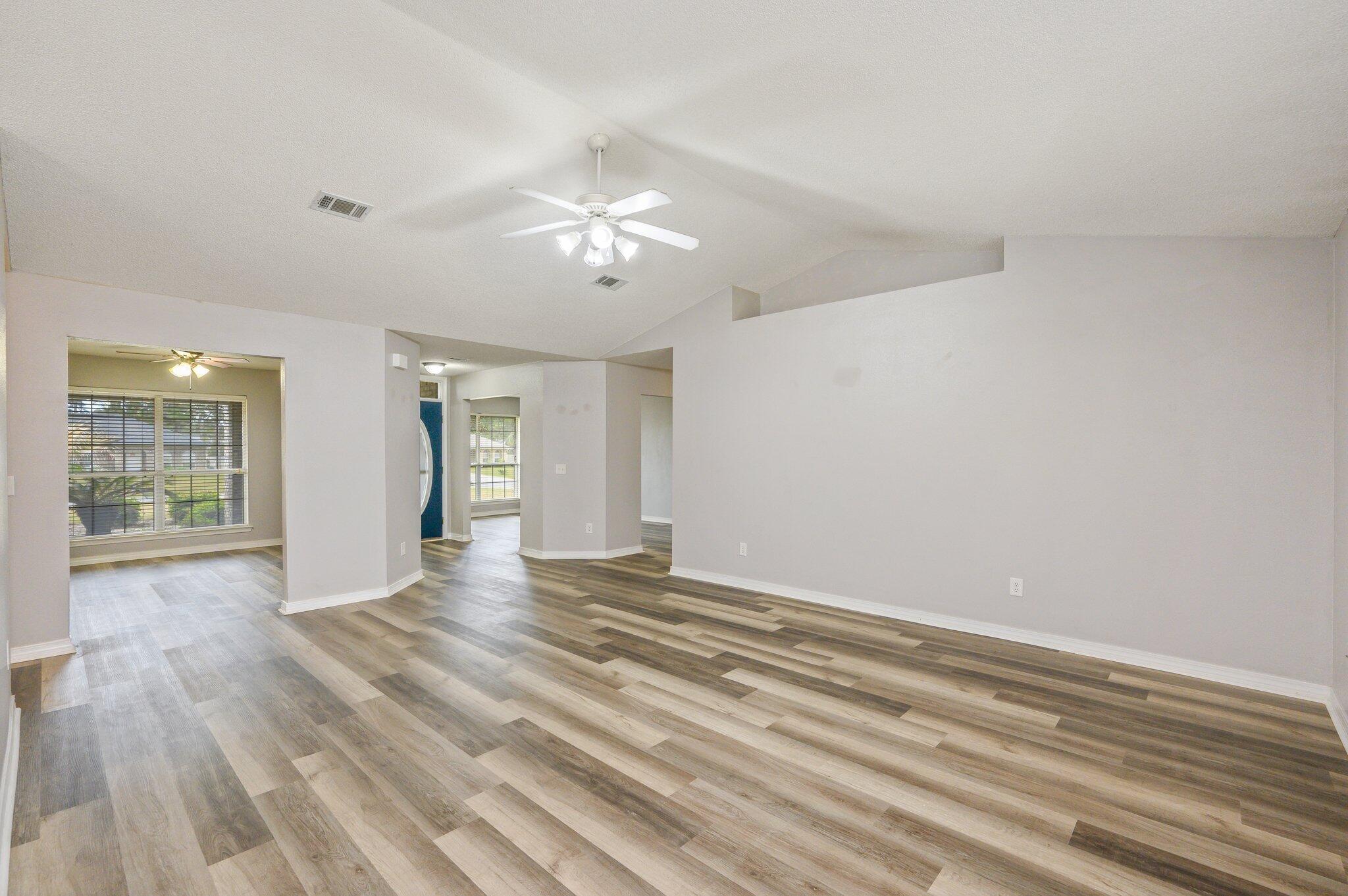 HOLLEY BY THE SEA - Residential