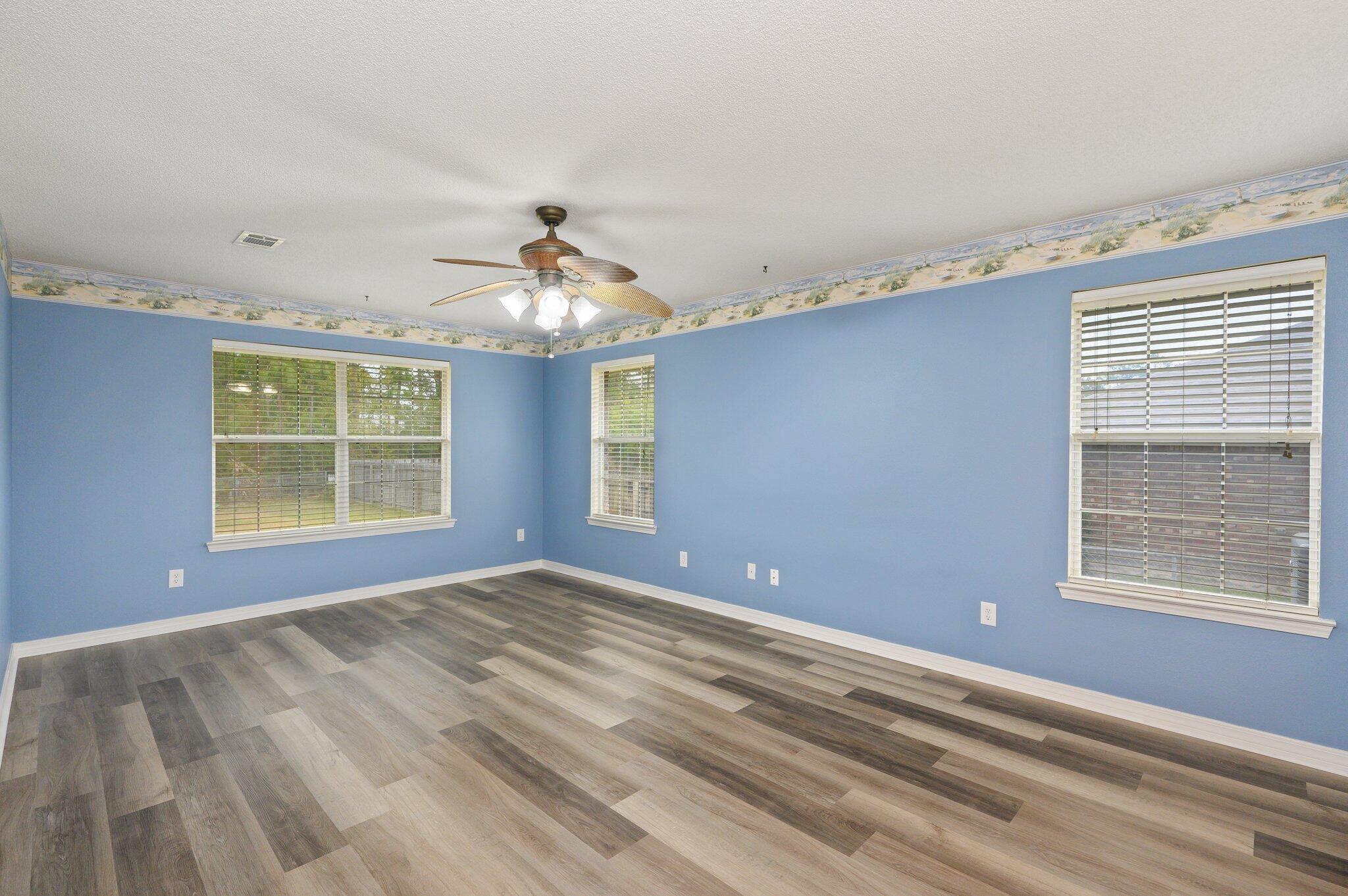 HOLLEY BY THE SEA - Residential