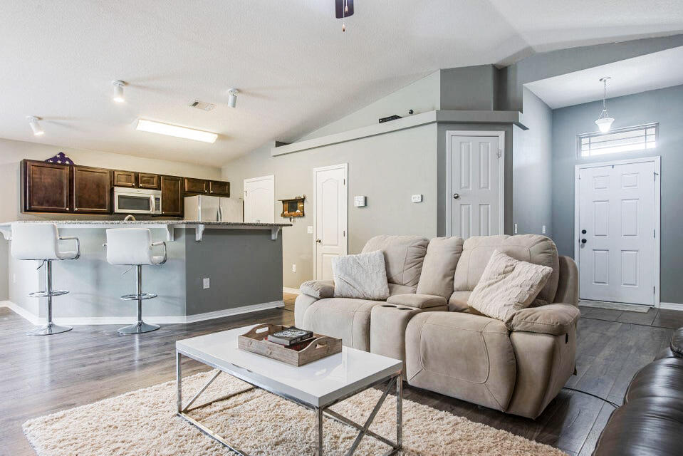 DUNCAN RIDGE - Residential Lease