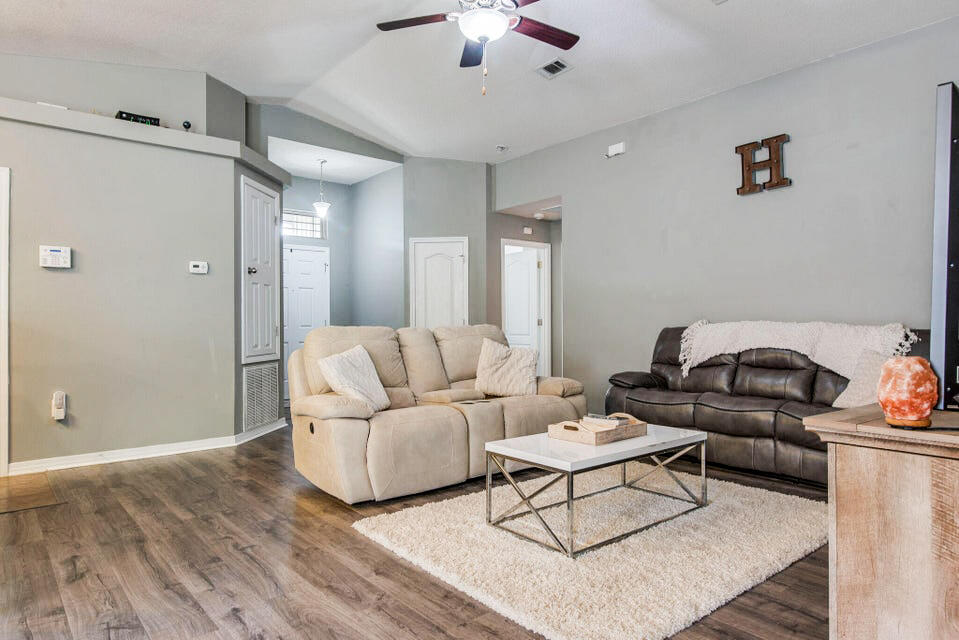 DUNCAN RIDGE - Residential Lease