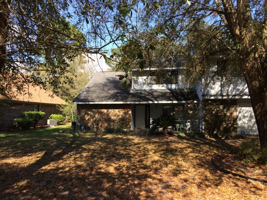 Located in the highly desired Bluewater Bay area, this house is ready for your finishing touches. This house's large lot is right on the golf course. Come see the potential that this house offers. All it needs a good handyman with vision to make this house shine!