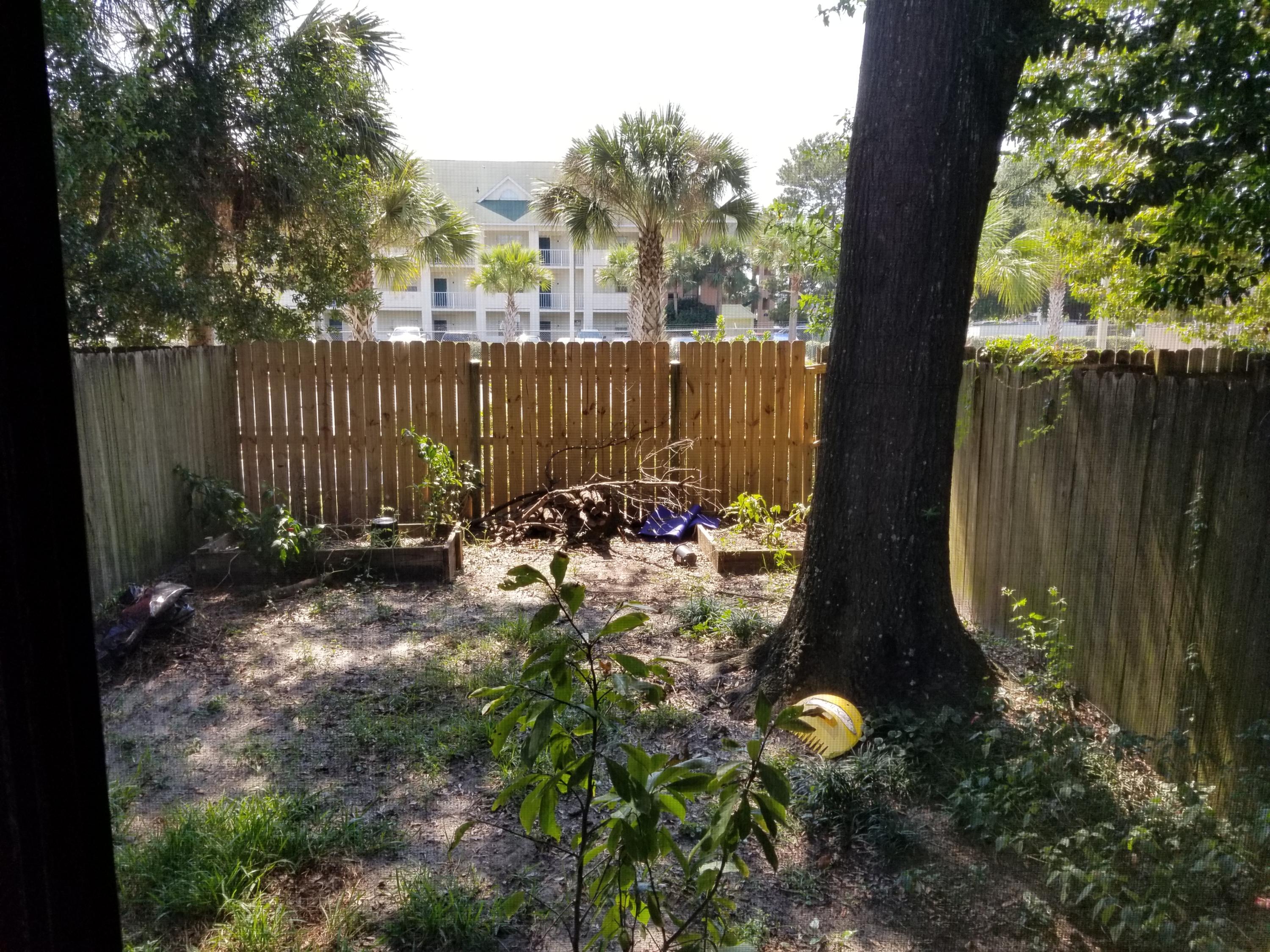 DENTON COURT - Residential