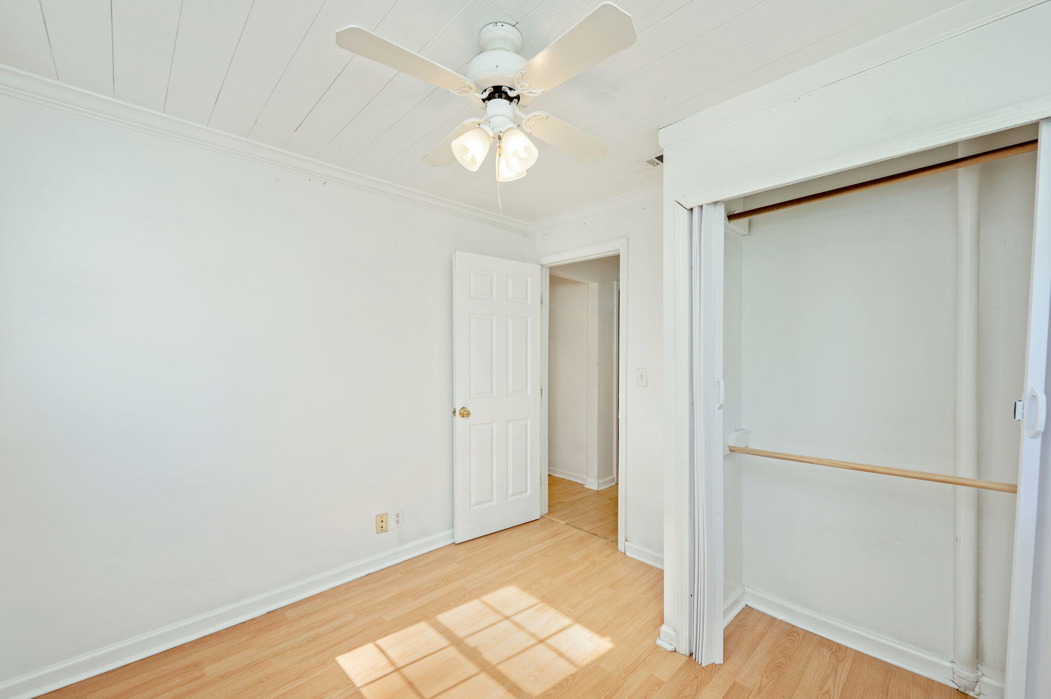 MORRIS ADDN TO CRESTVIEW - Residential