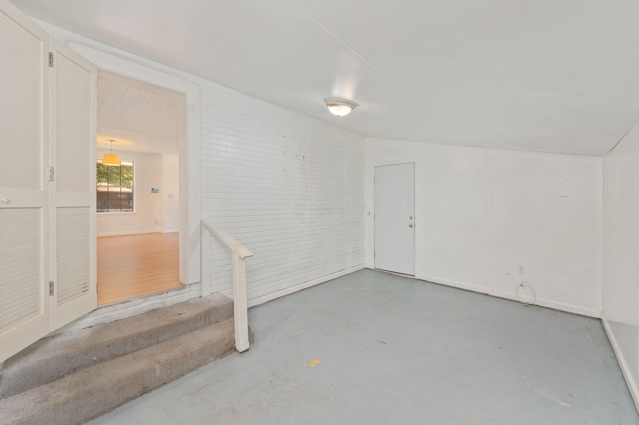 MORRIS ADDN TO CRESTVIEW - Residential