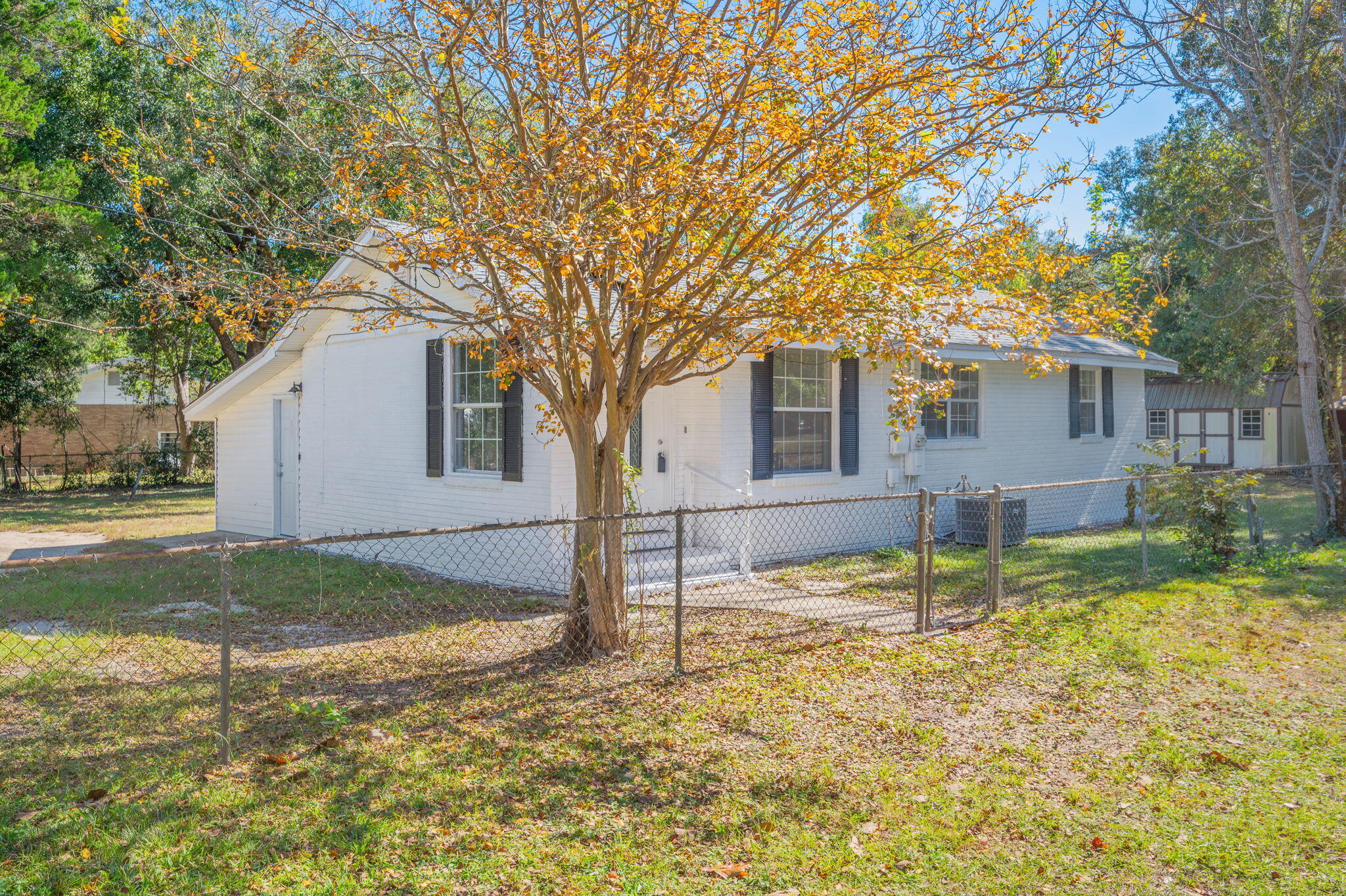 MORRIS ADDN TO CRESTVIEW - Residential