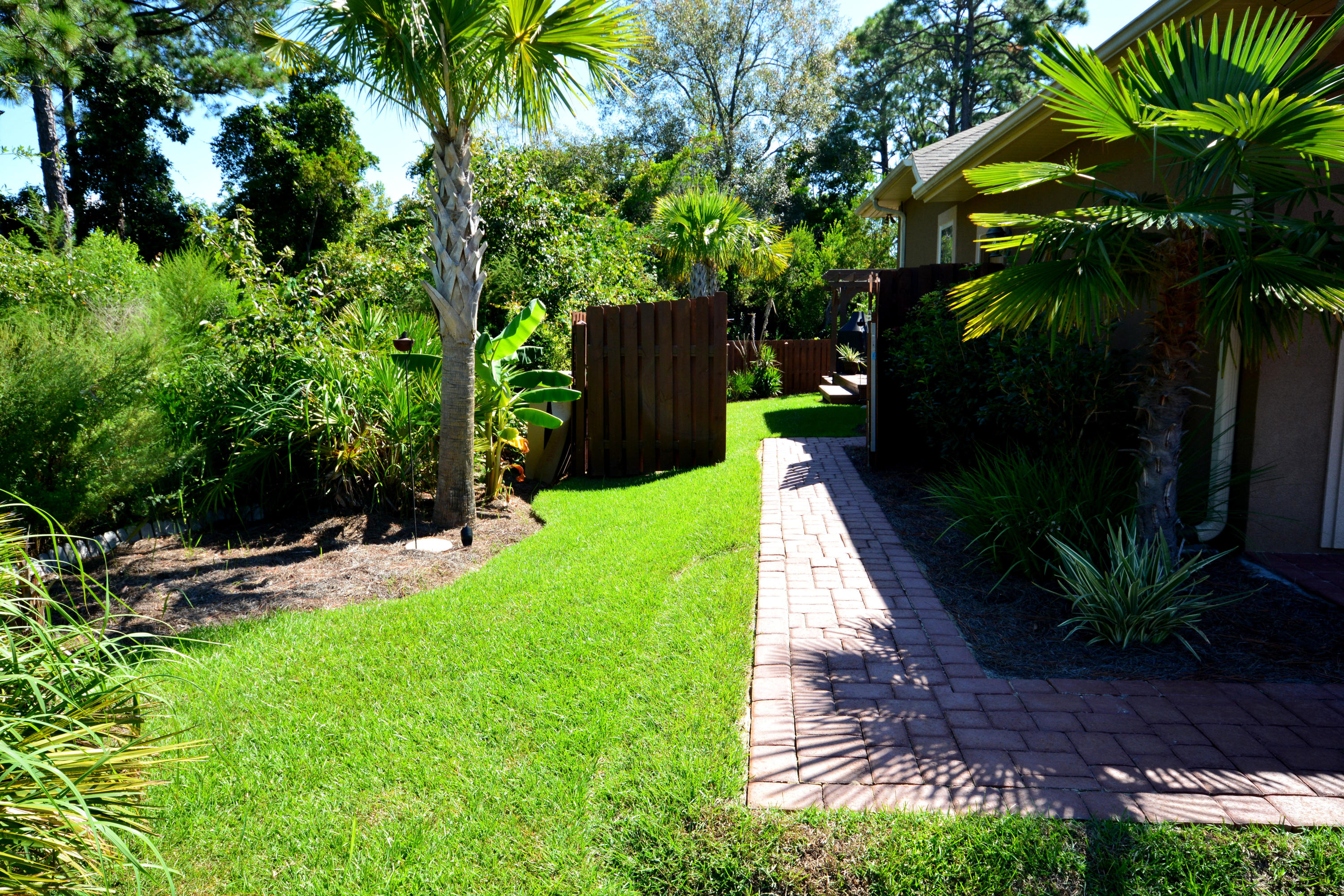 CHARDONNAY ESTATES - Residential