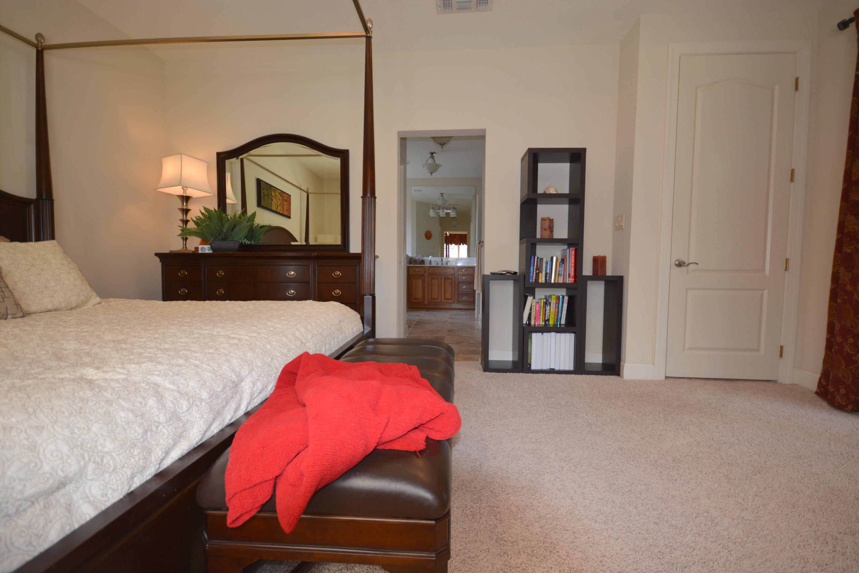 CHARDONNAY ESTATES - Residential