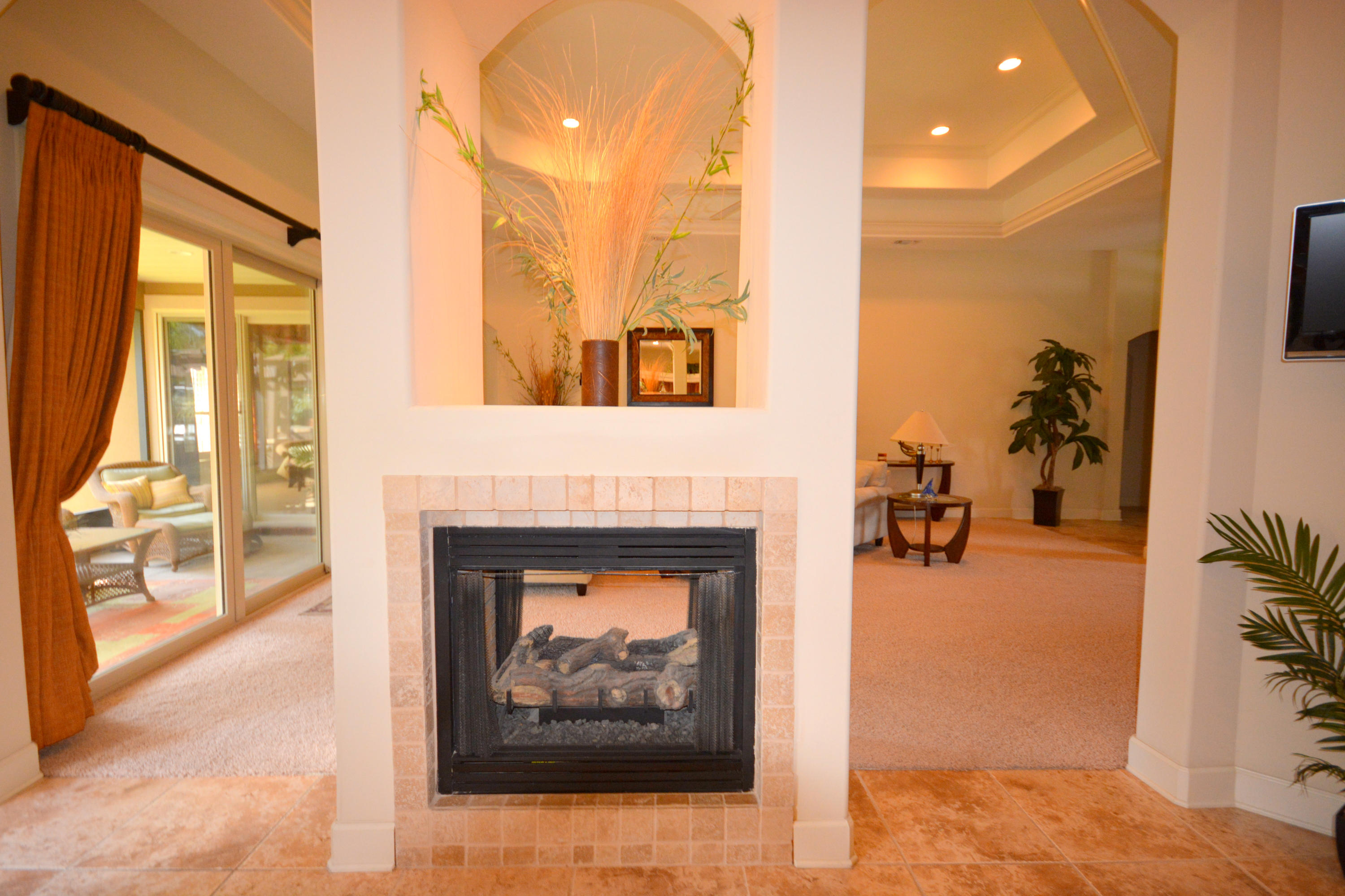 CHARDONNAY ESTATES - Residential