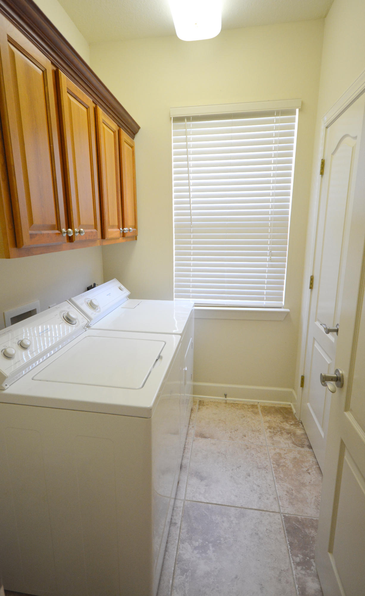 CHARDONNAY ESTATES - Residential