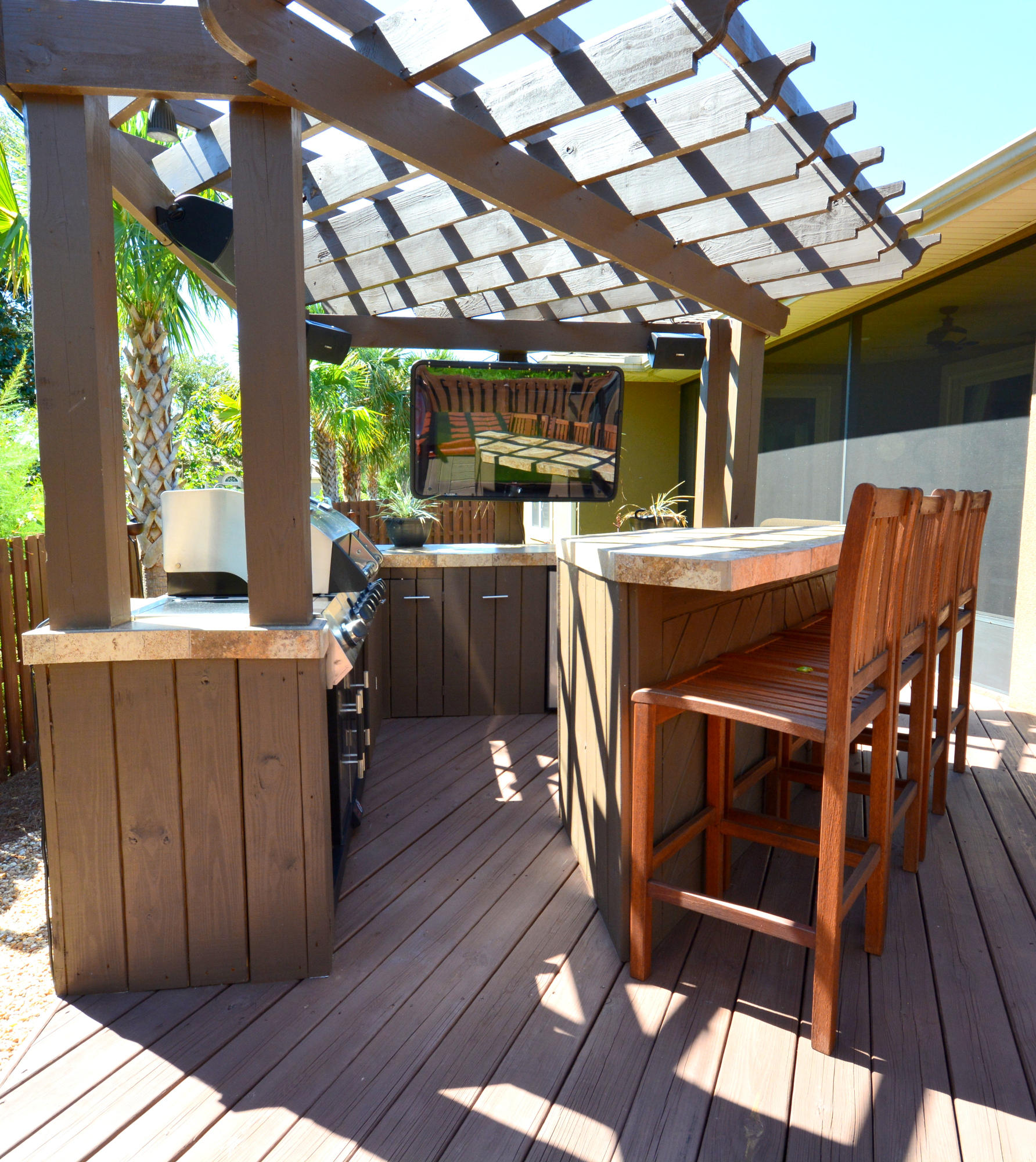 CHARDONNAY ESTATES - Residential