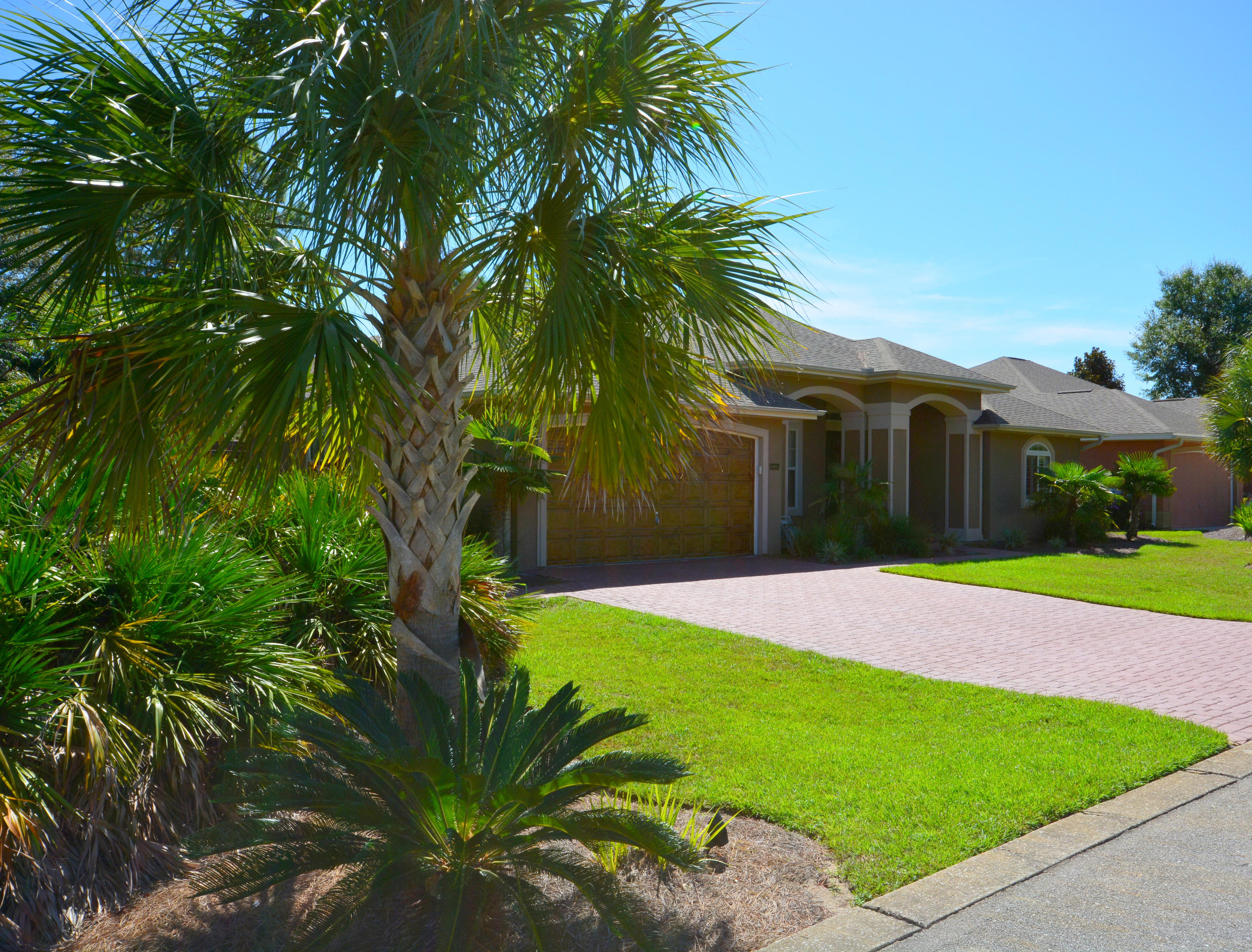 CHARDONNAY ESTATES - Residential