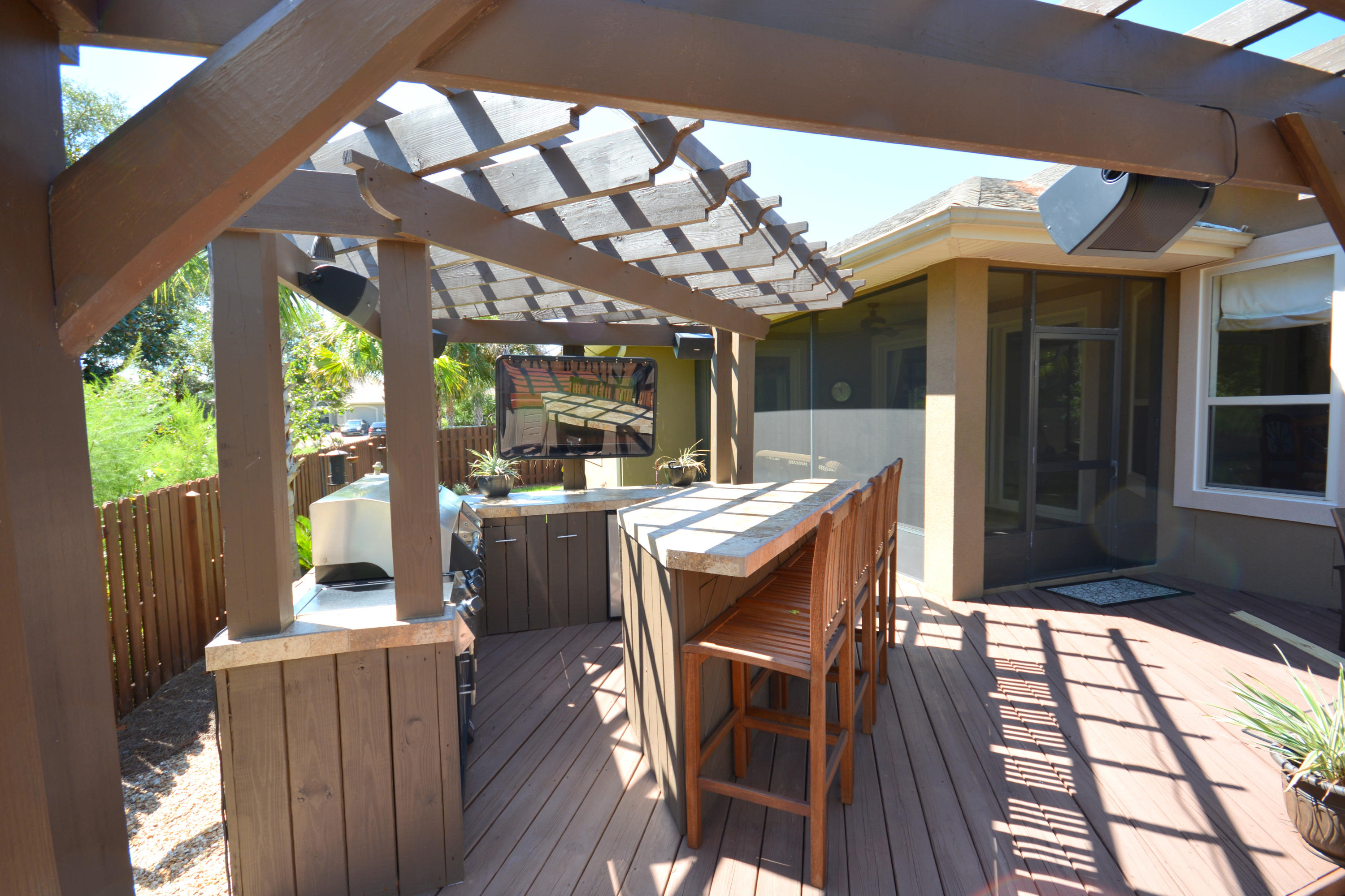 CHARDONNAY ESTATES - Residential