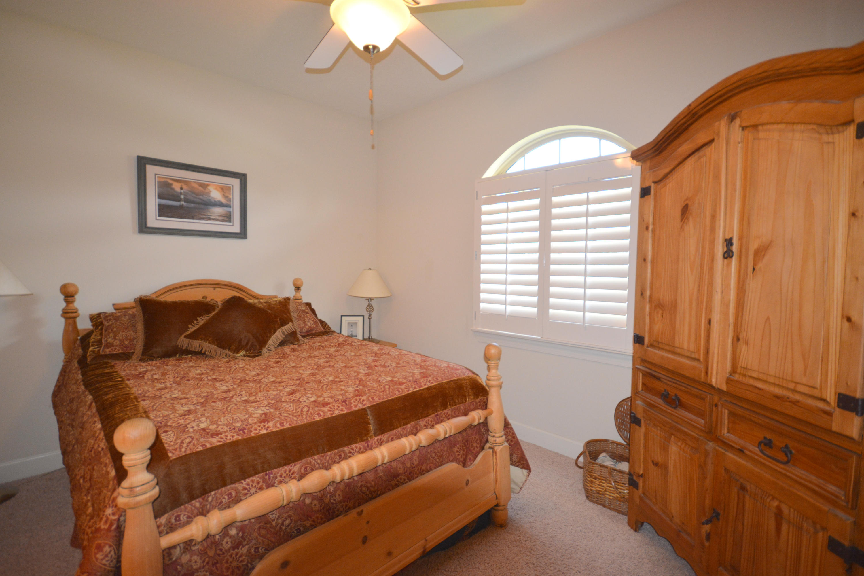 CHARDONNAY ESTATES - Residential